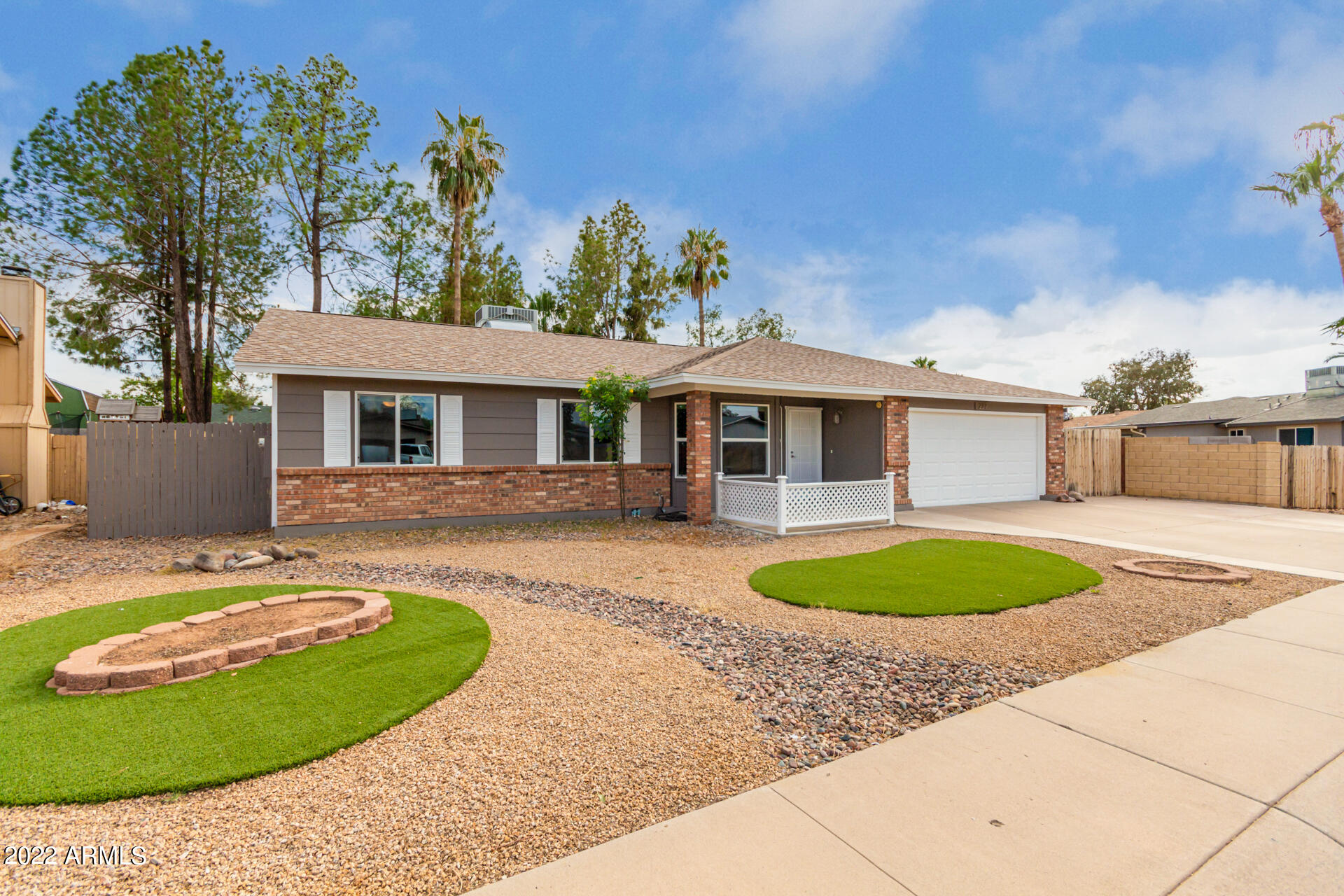 237 E DESERT Lane