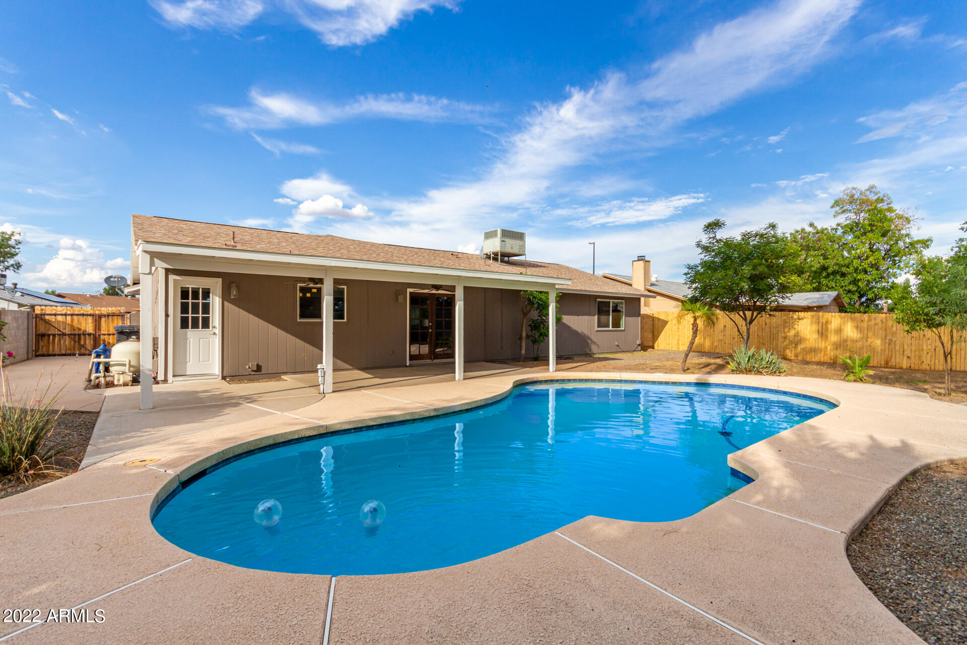 237 E DESERT Lane