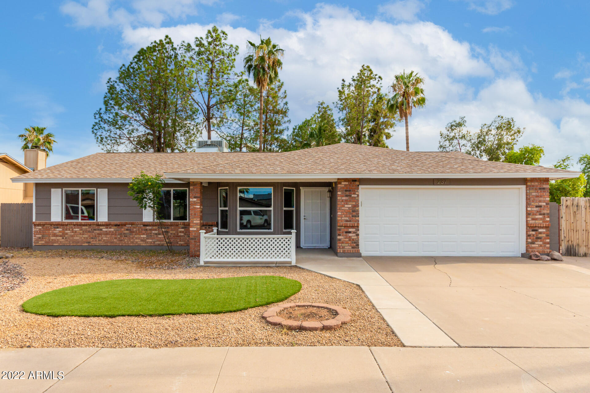 237 E DESERT Lane