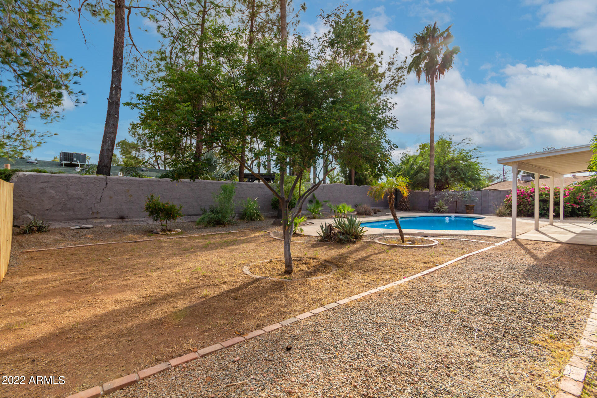 237 E DESERT Lane