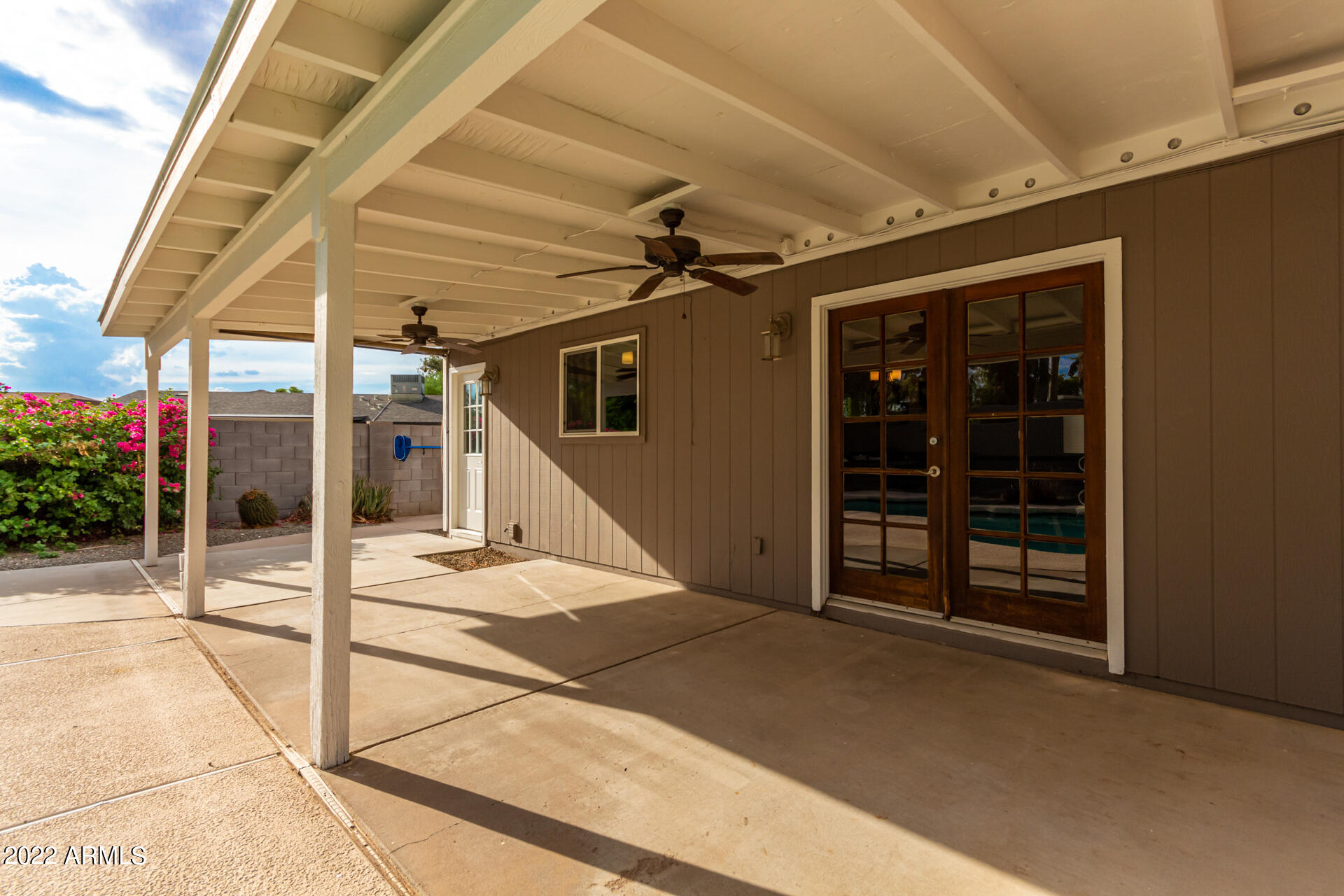 237 E DESERT Lane