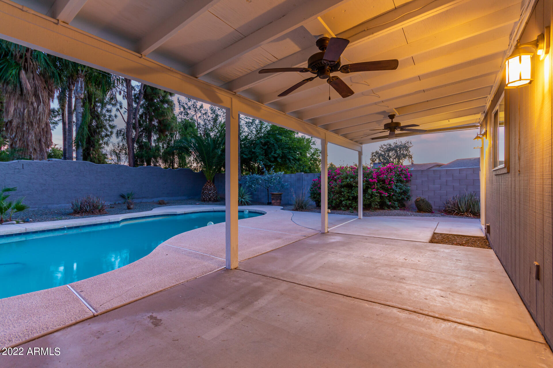 237 E DESERT Lane