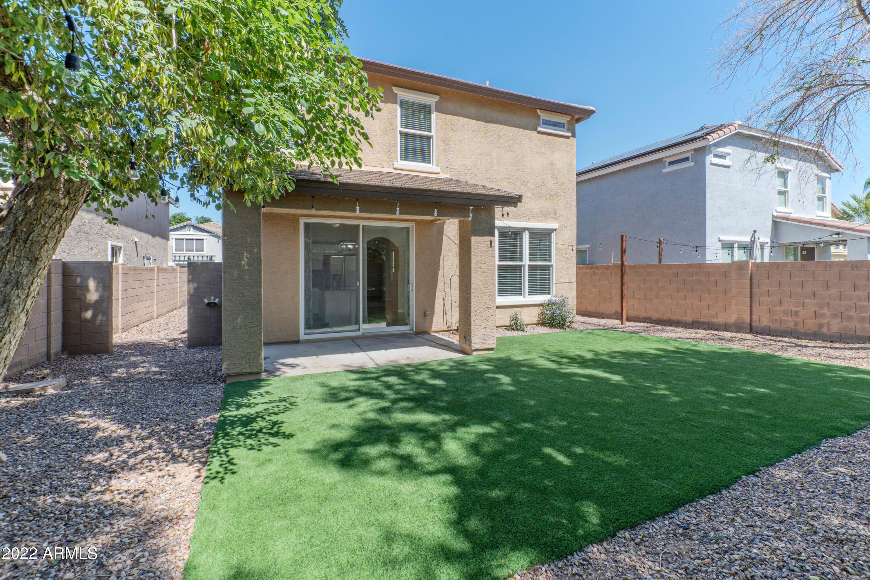 18137 W ELM Street