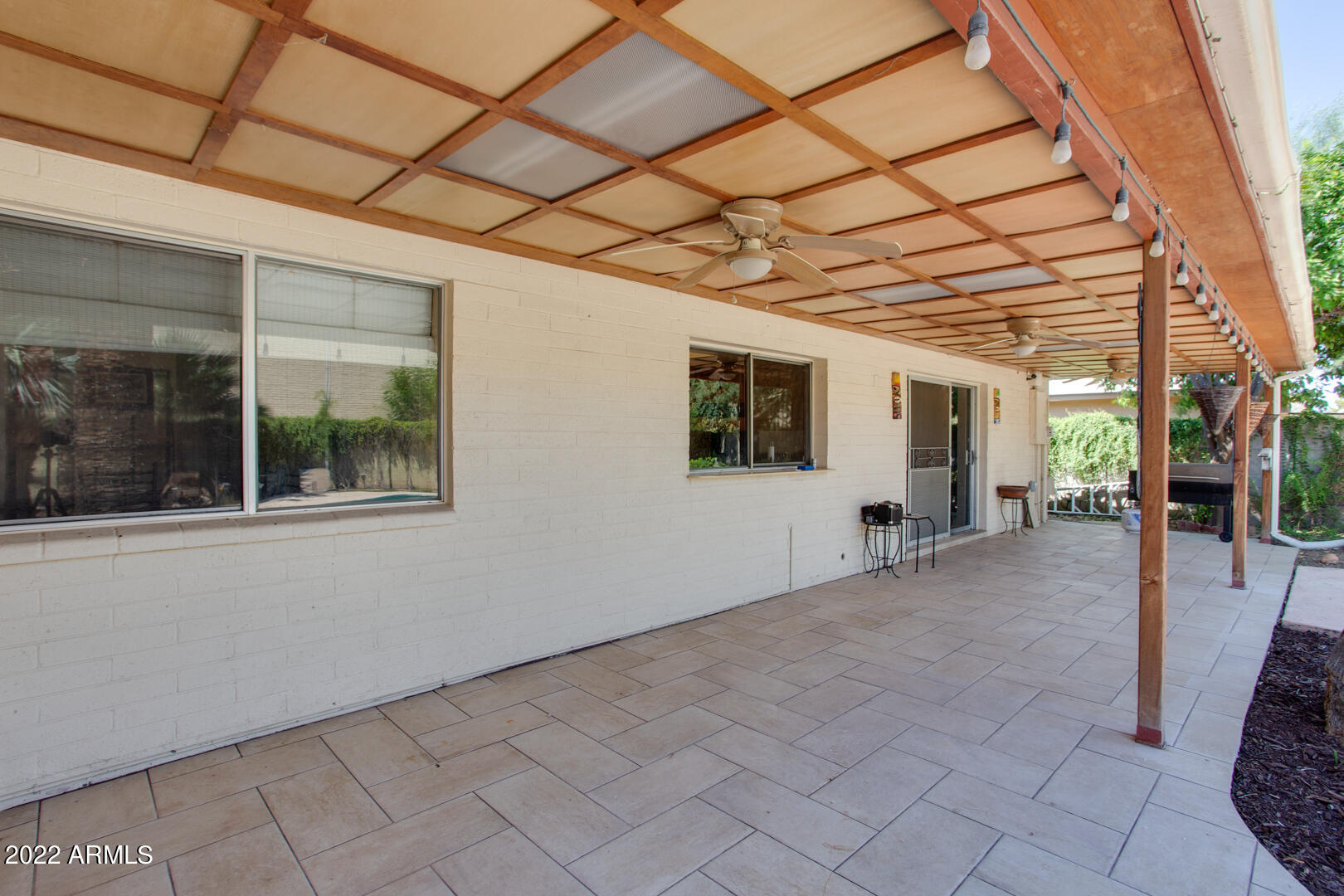 2112 E GREENWAY Drive