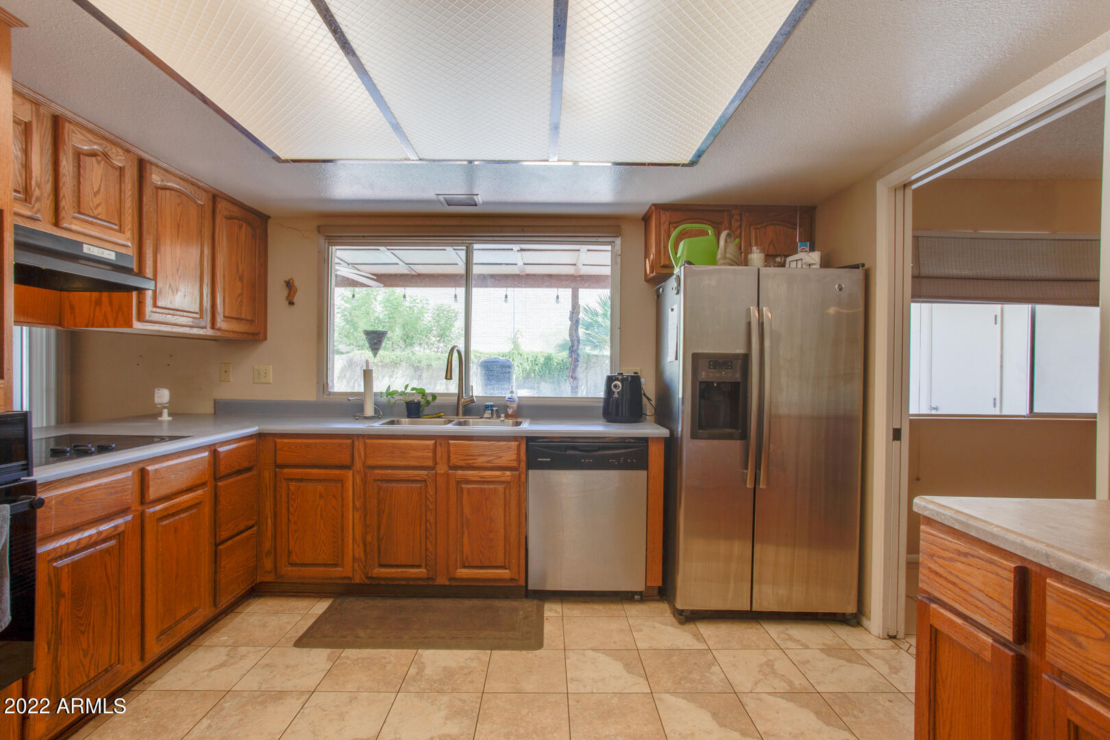 2112 E GREENWAY Drive