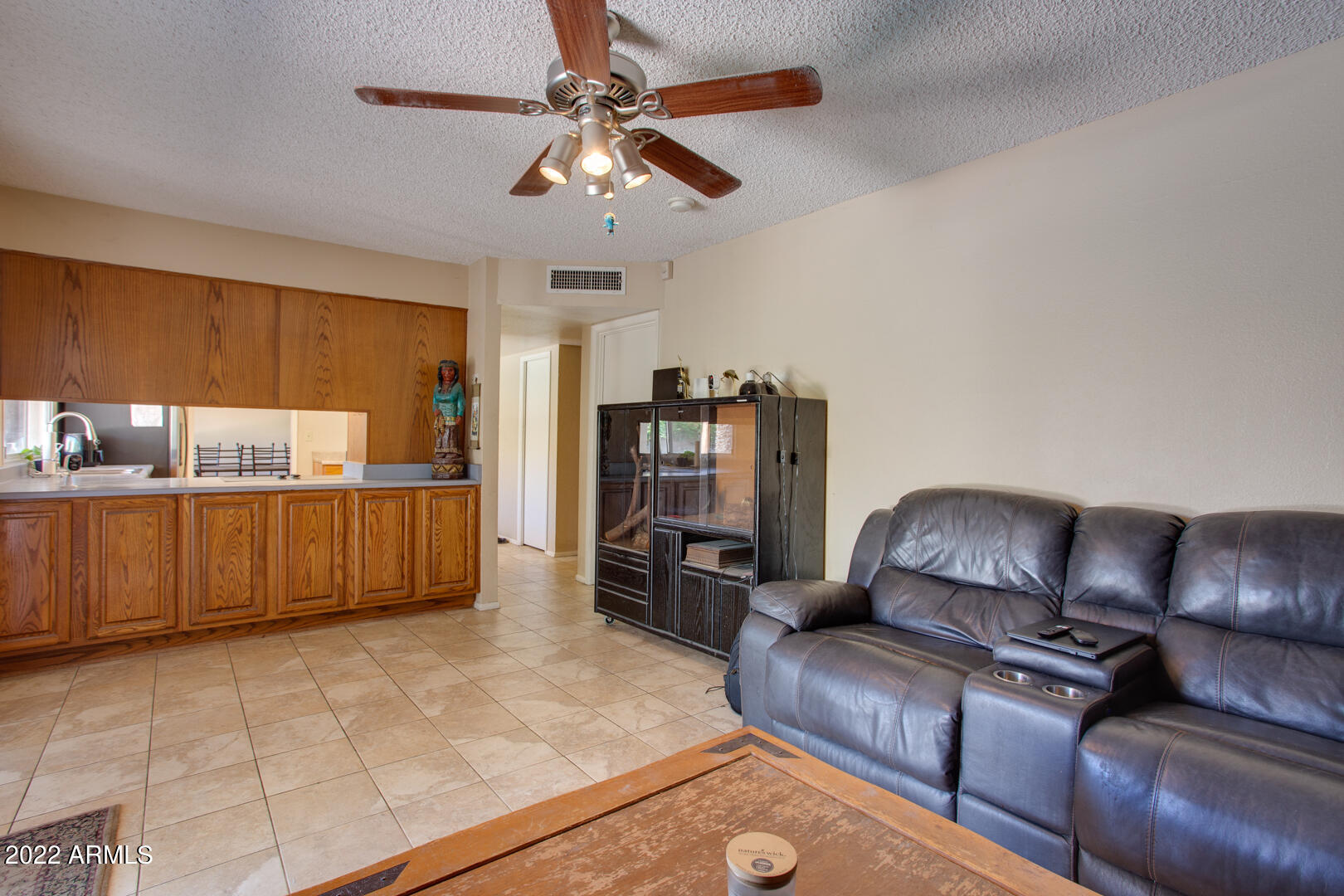 2112 E GREENWAY Drive