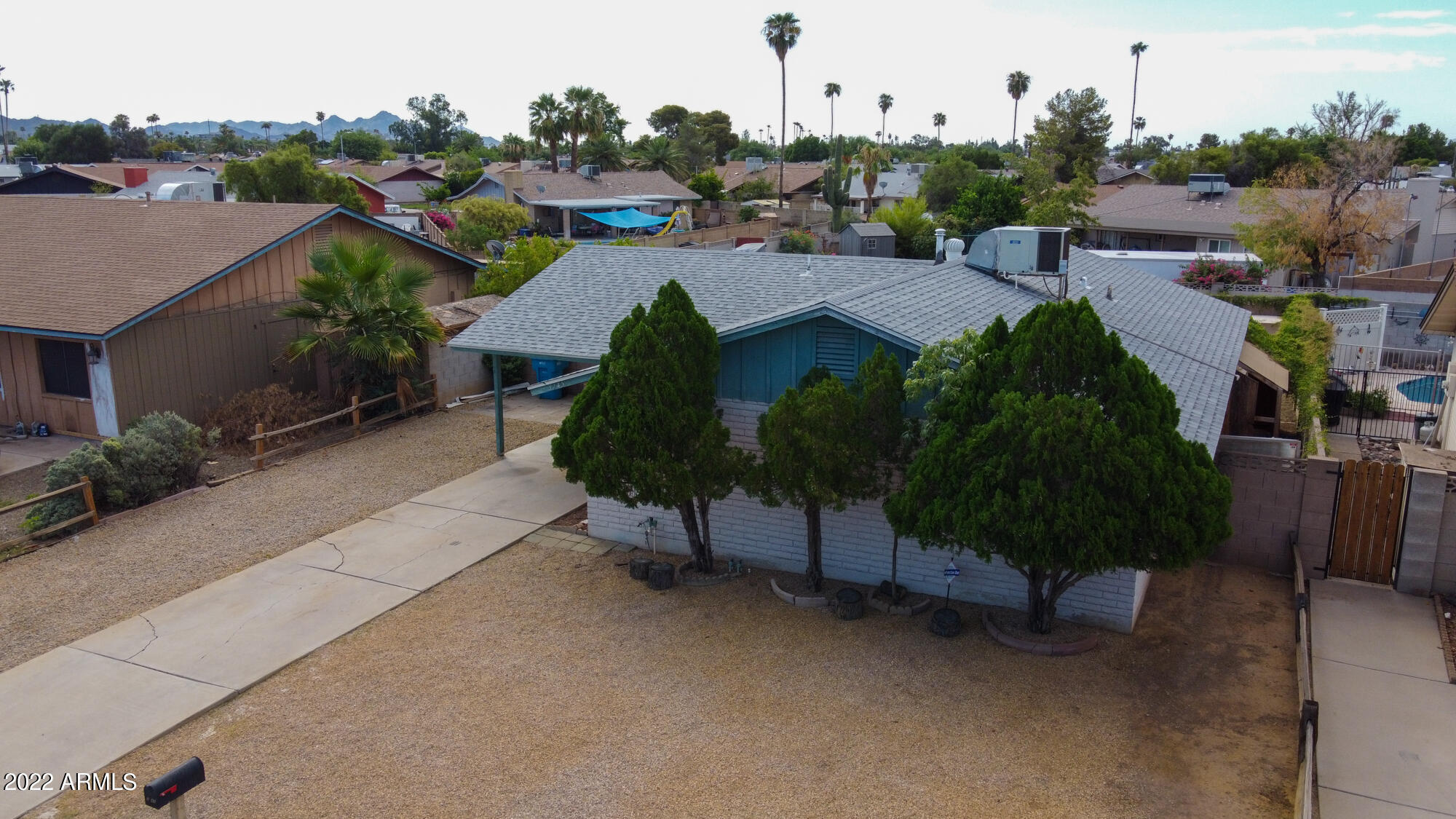 3745 W SIERRA Street