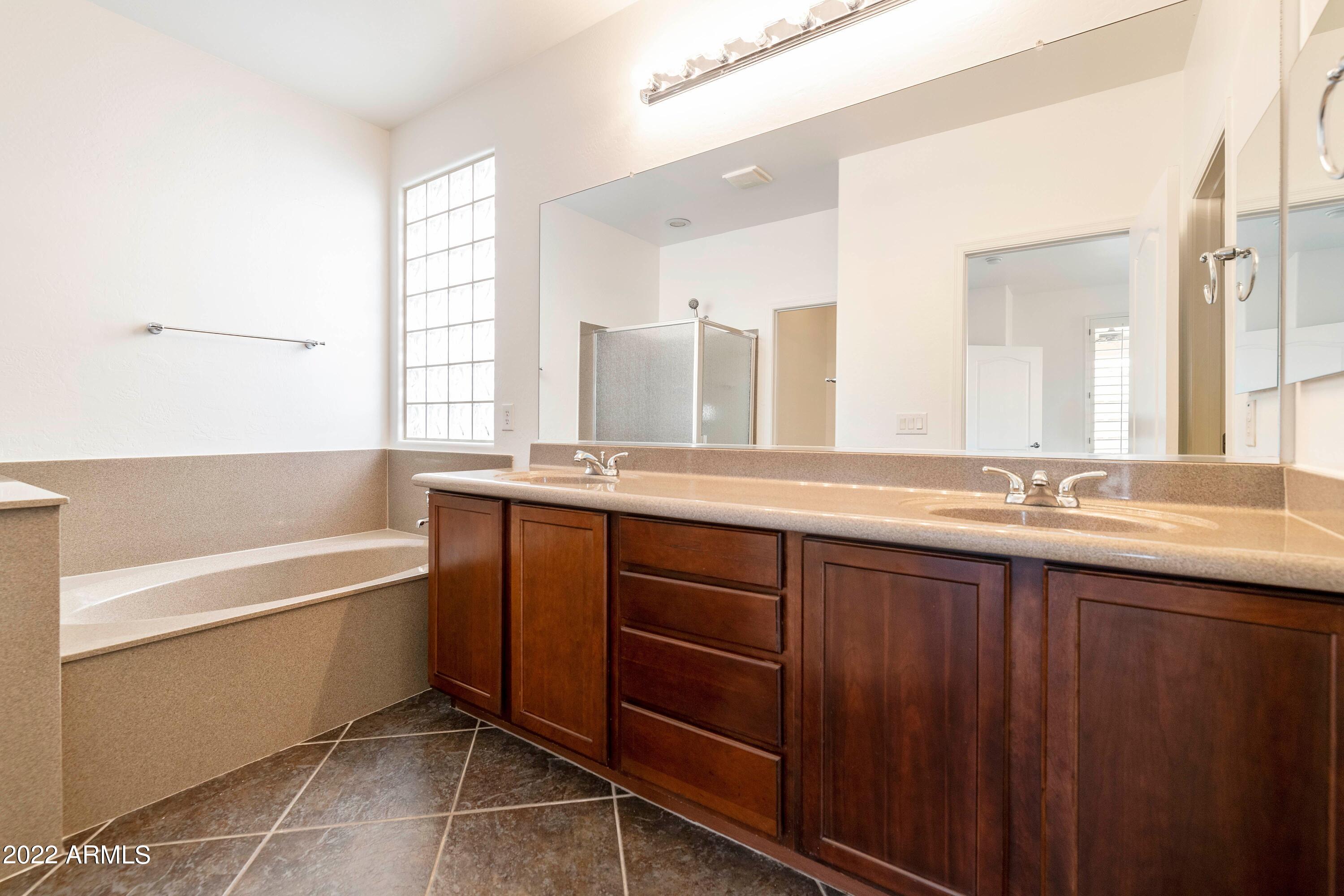 7147 W DESERT MIRAGE Drive