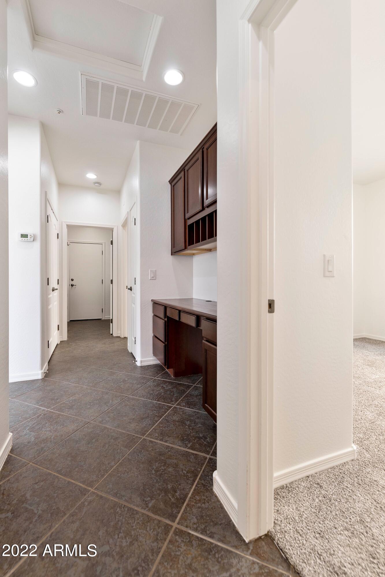 7147 W DESERT MIRAGE Drive