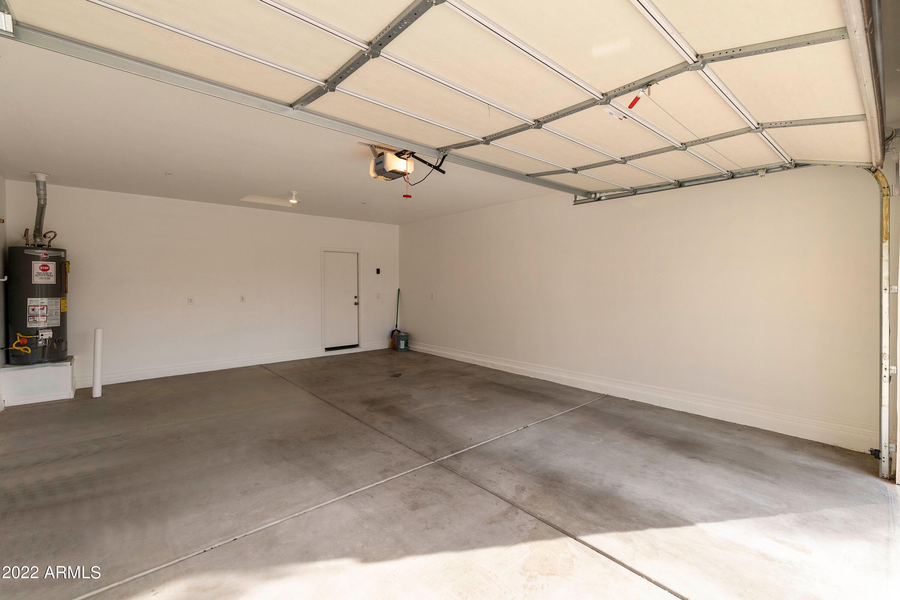 7147 W DESERT MIRAGE Drive