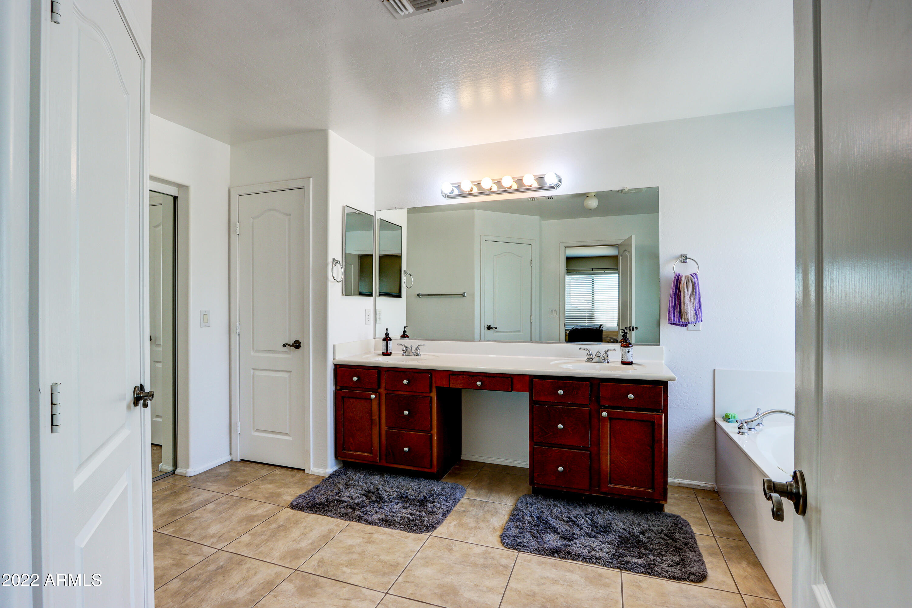 1316 E JUDI Drive