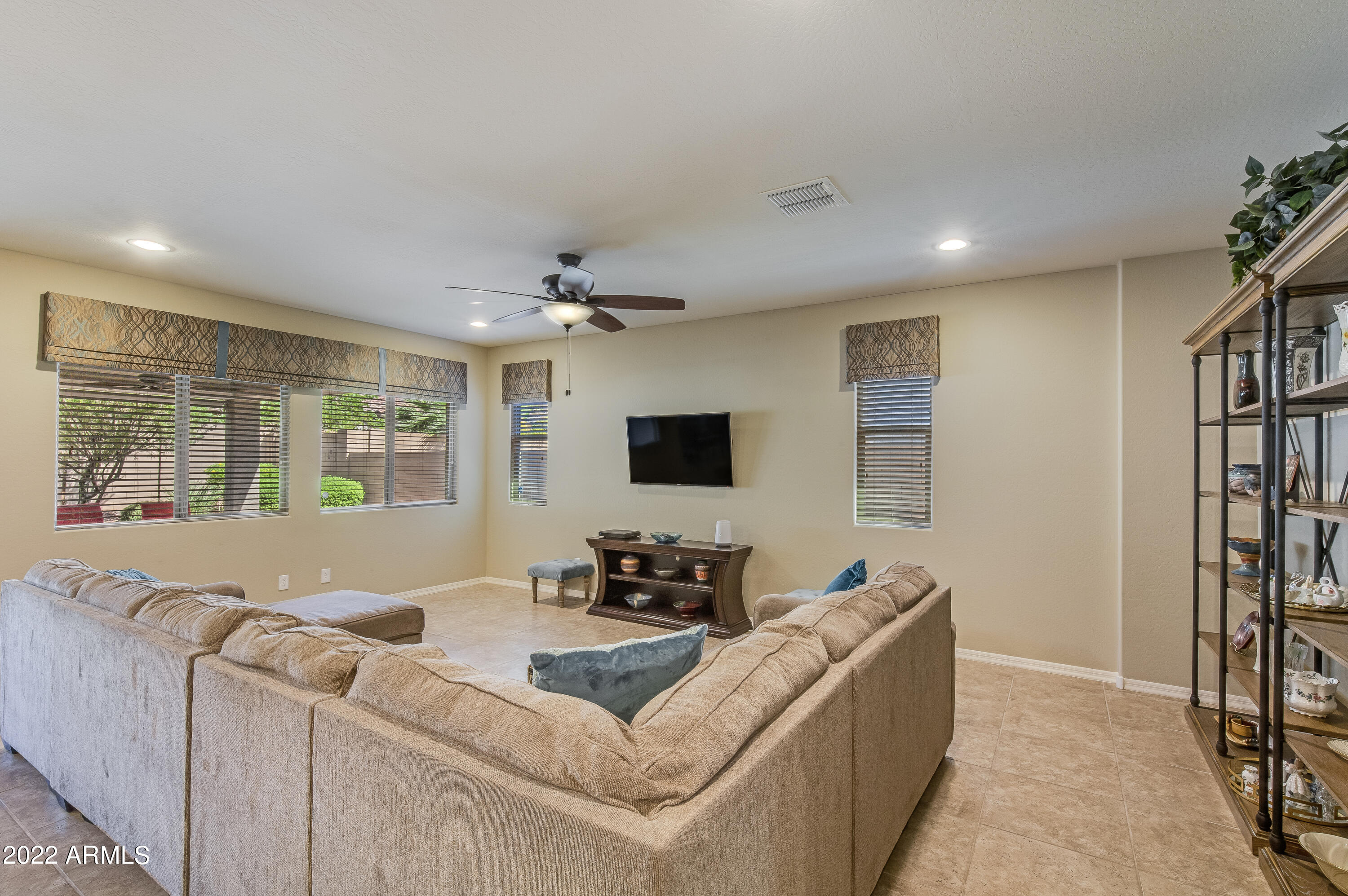 9768 W SANDS Drive