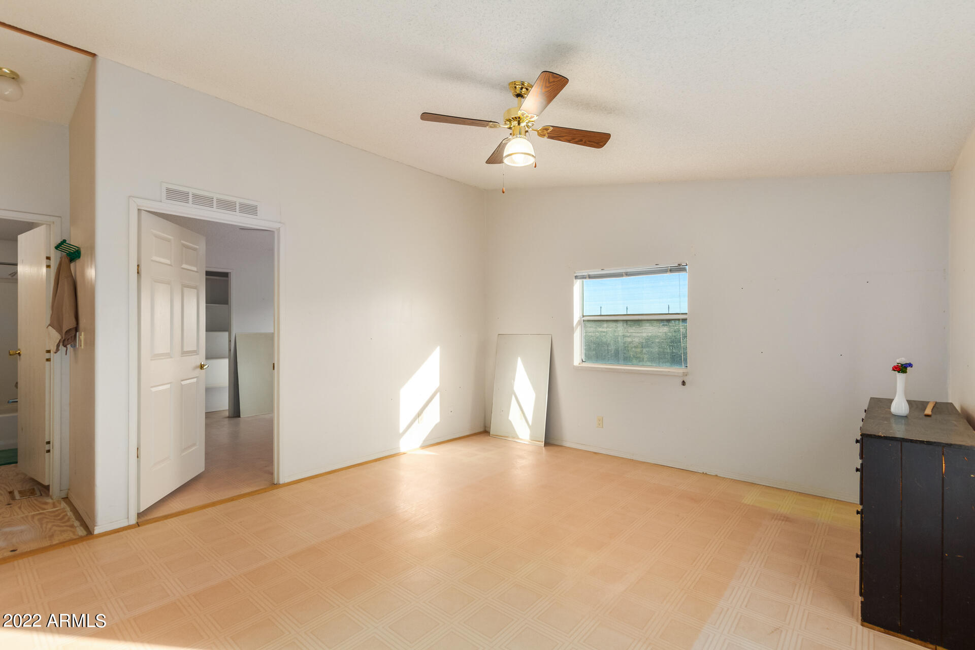 54114 W EAGLETAIL Road