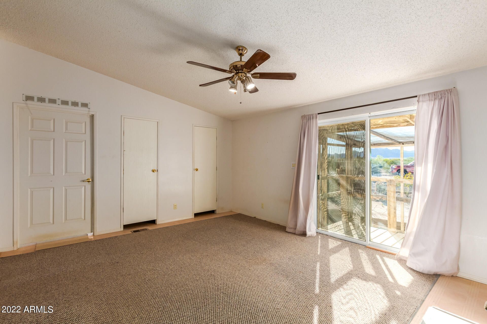 54114 W EAGLETAIL Road