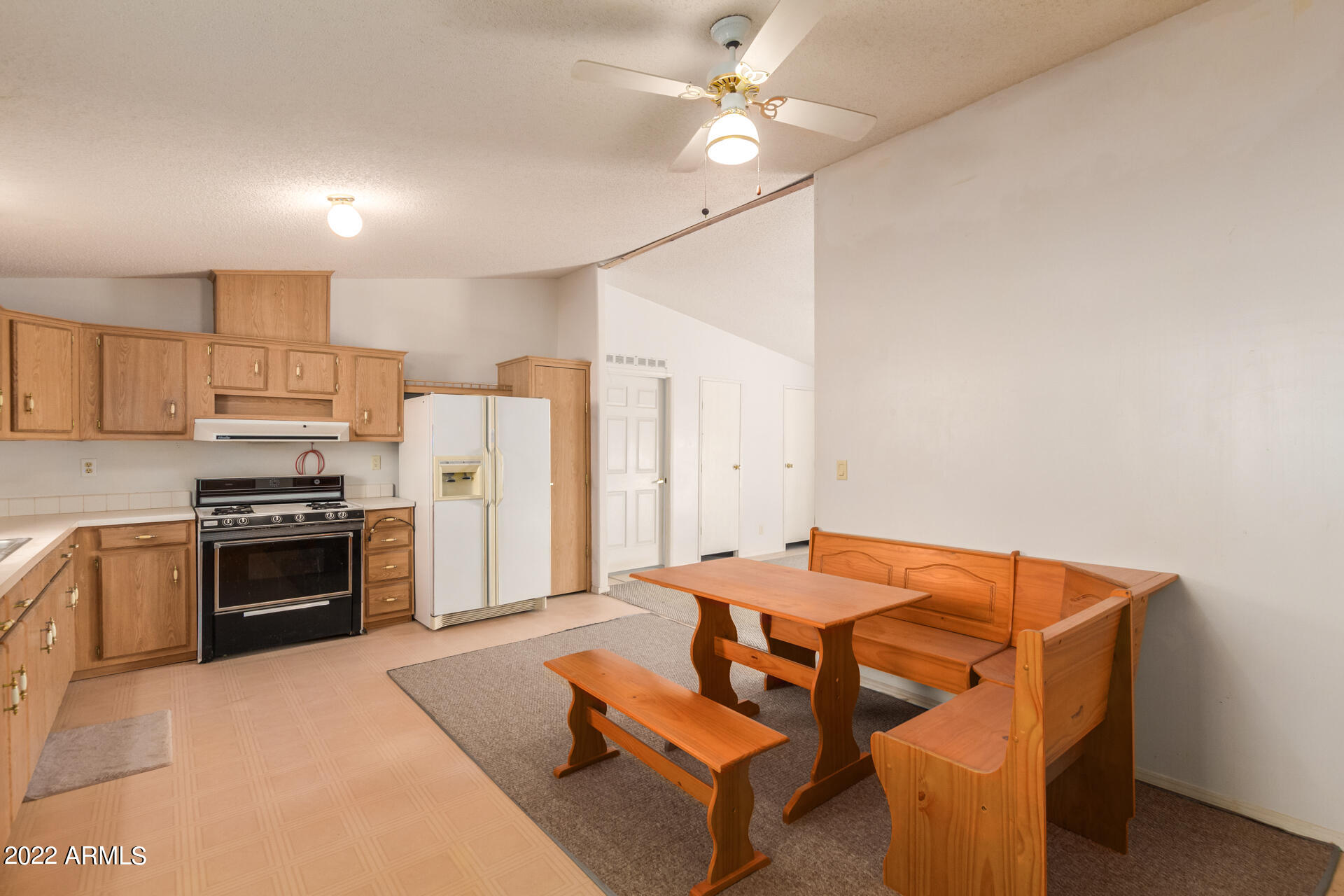 54114 W EAGLETAIL Road