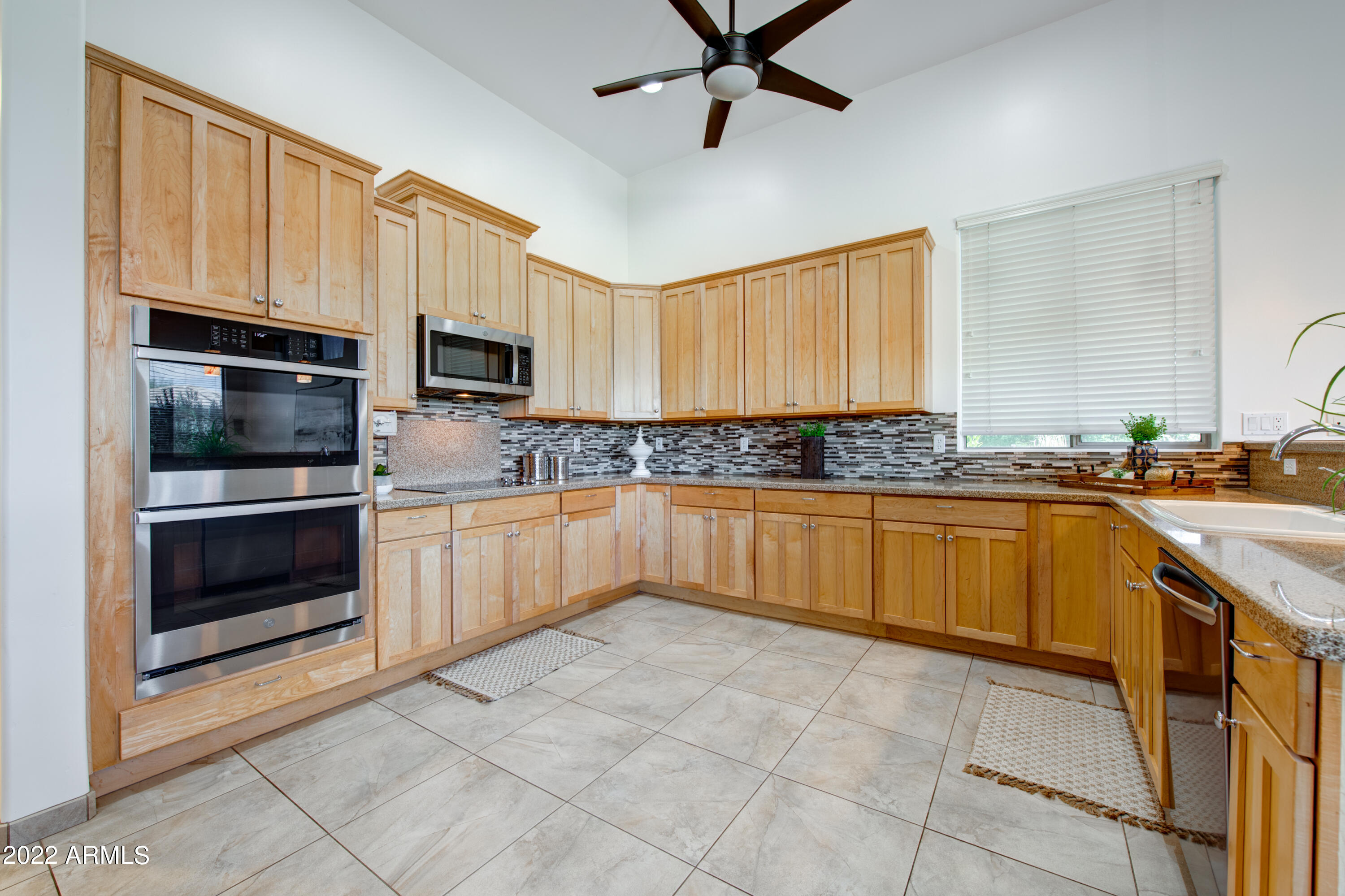 1412 E CHICKASAW Court