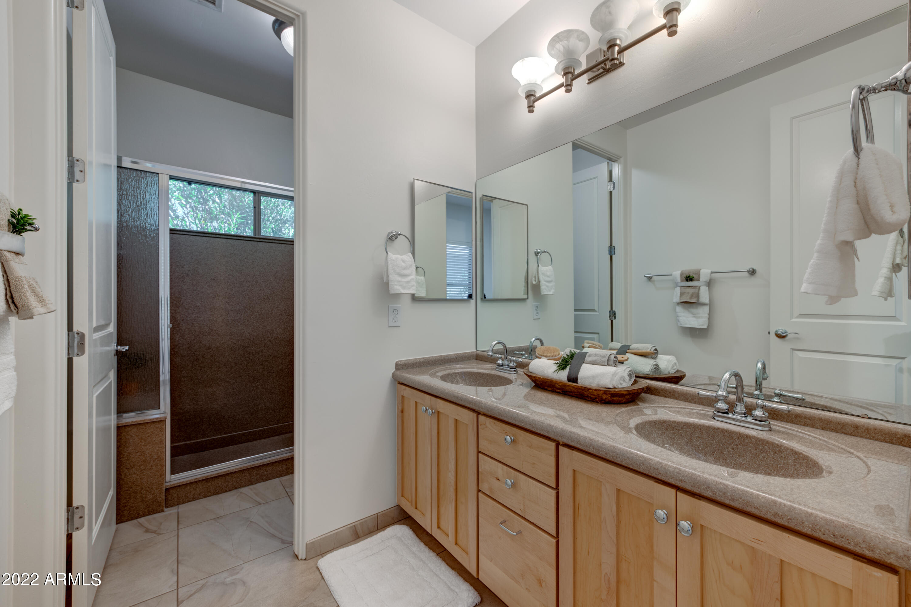 1412 E CHICKASAW Court