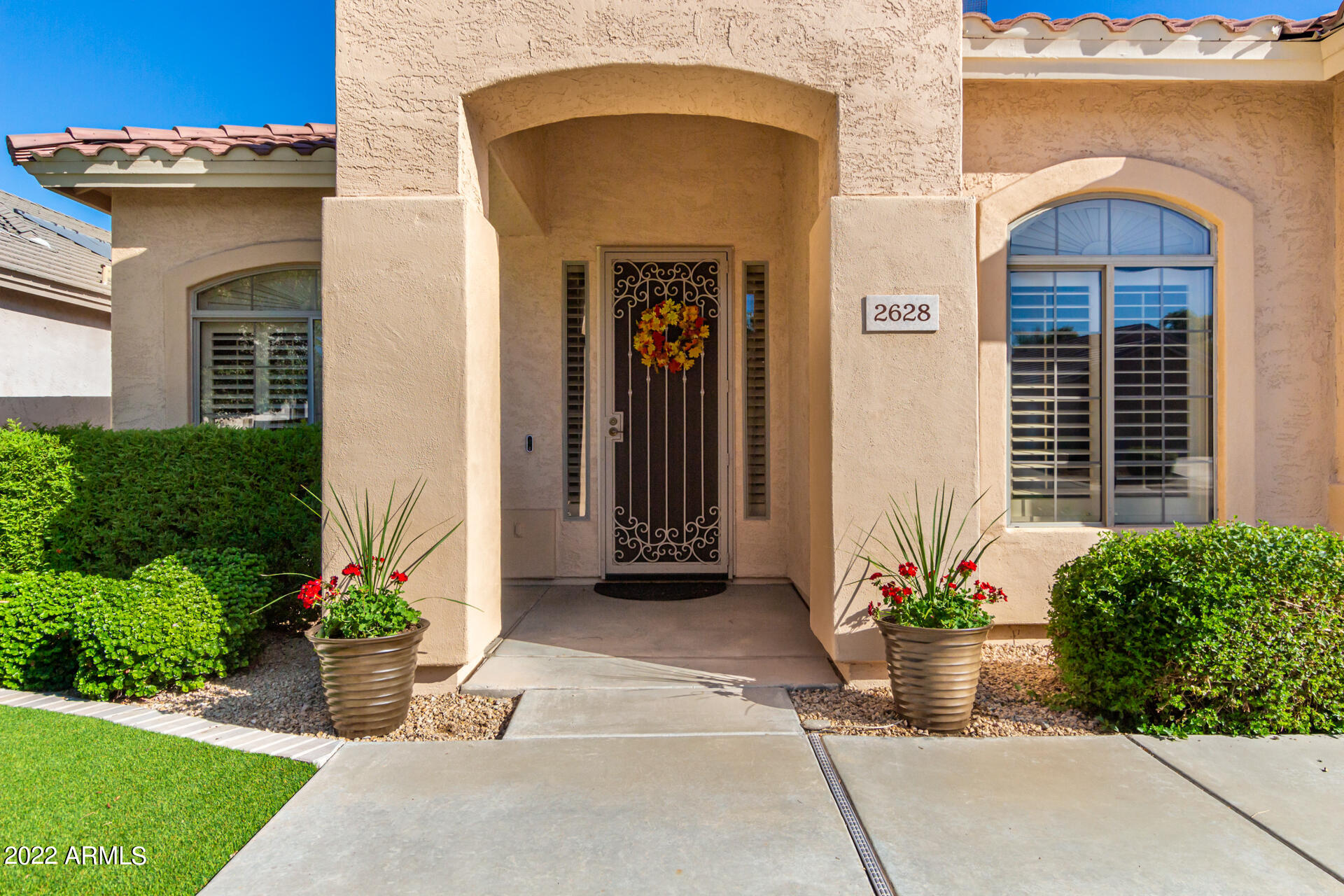 2628 E CARSON Road