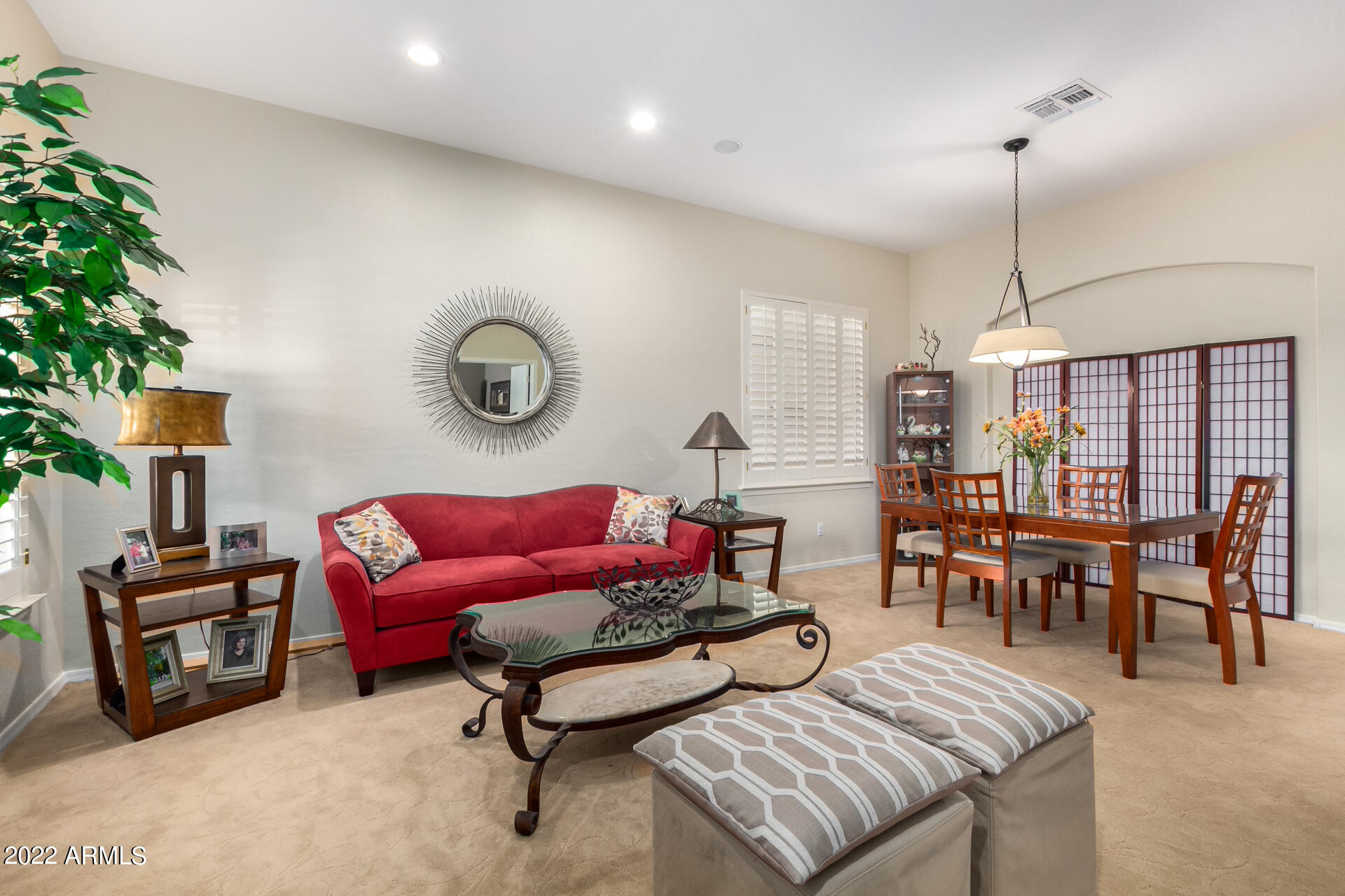 2628 E CARSON Road