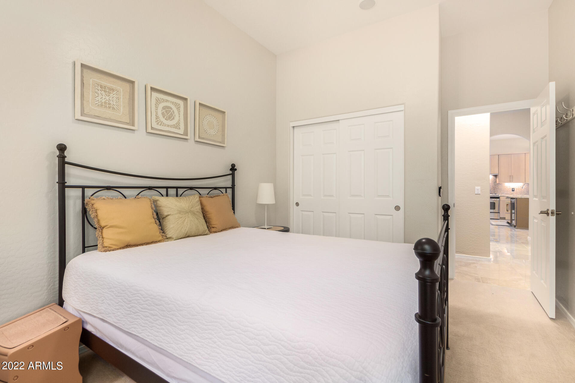 2628 E CARSON Road