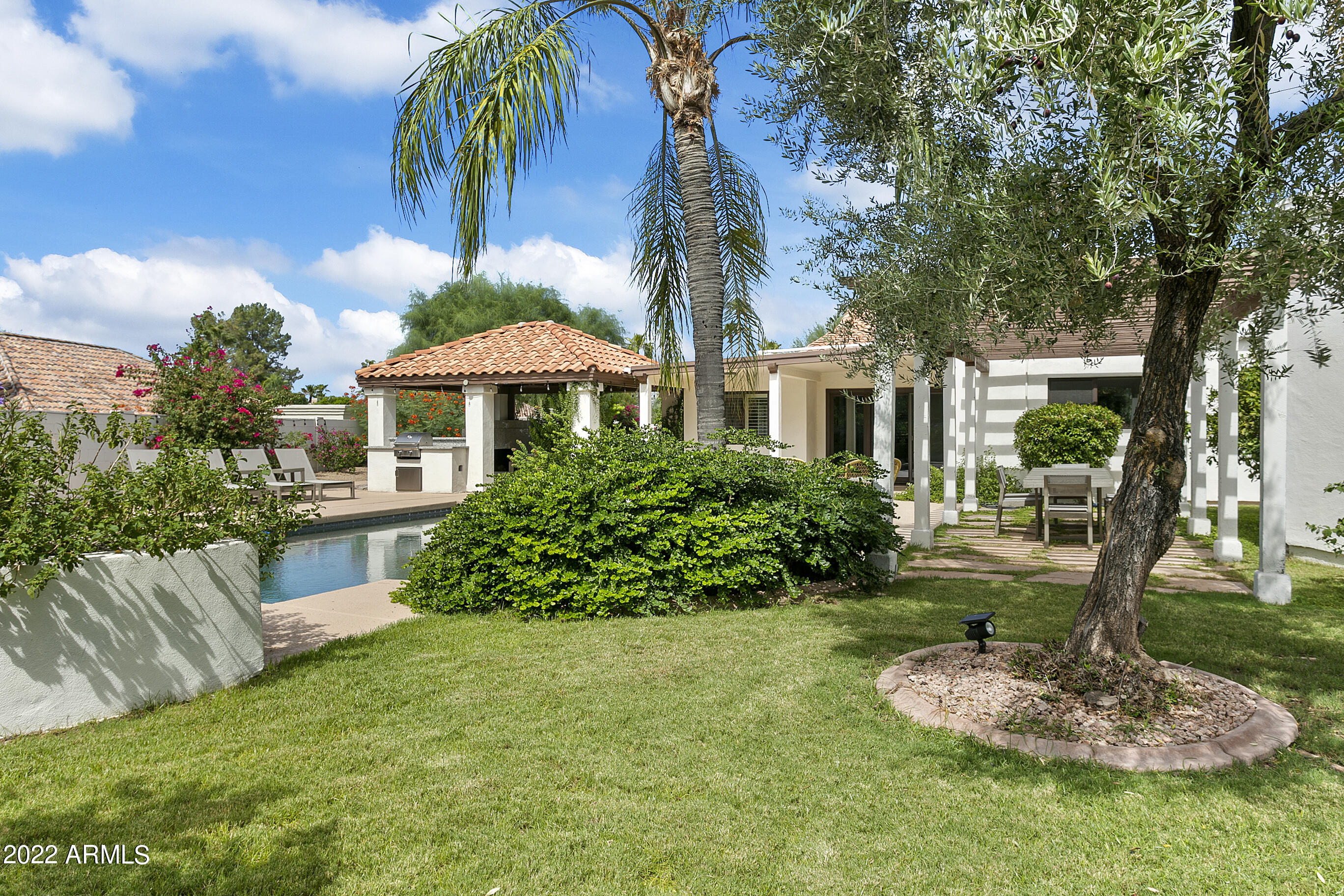 10157 E SAN SALVADOR Drive