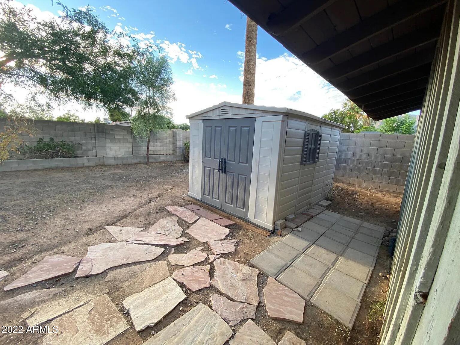 3140 N VALENCIA Lane