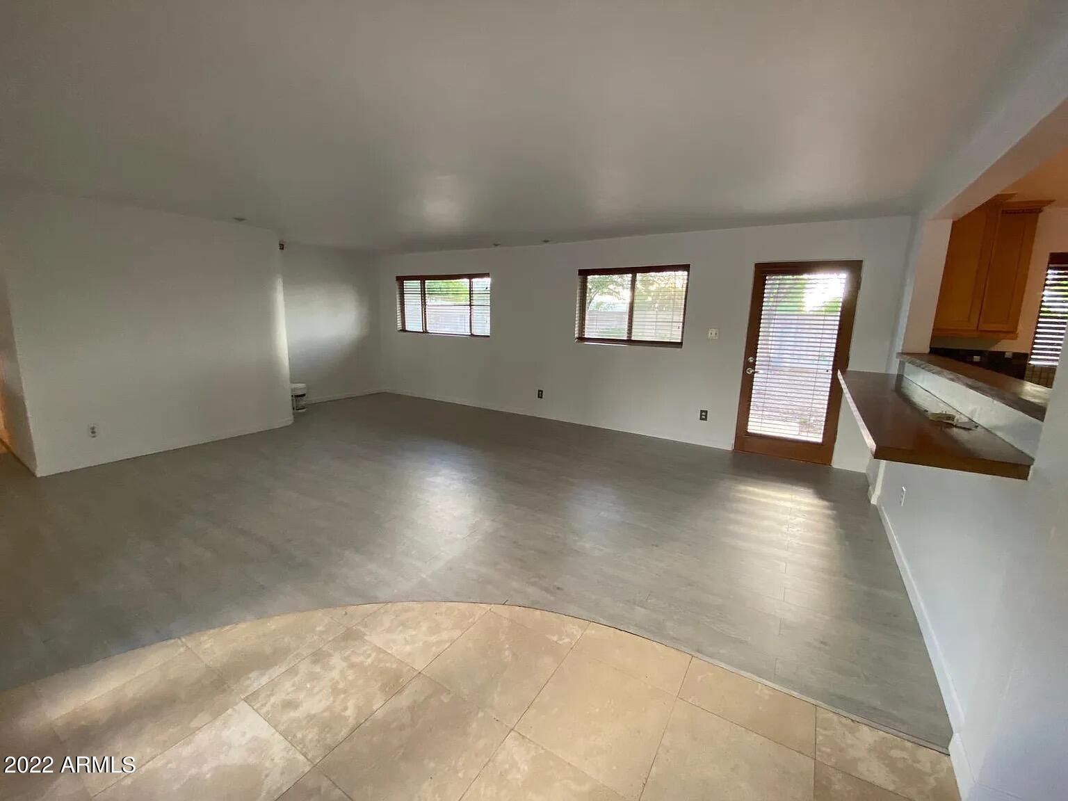 3140 N VALENCIA Lane