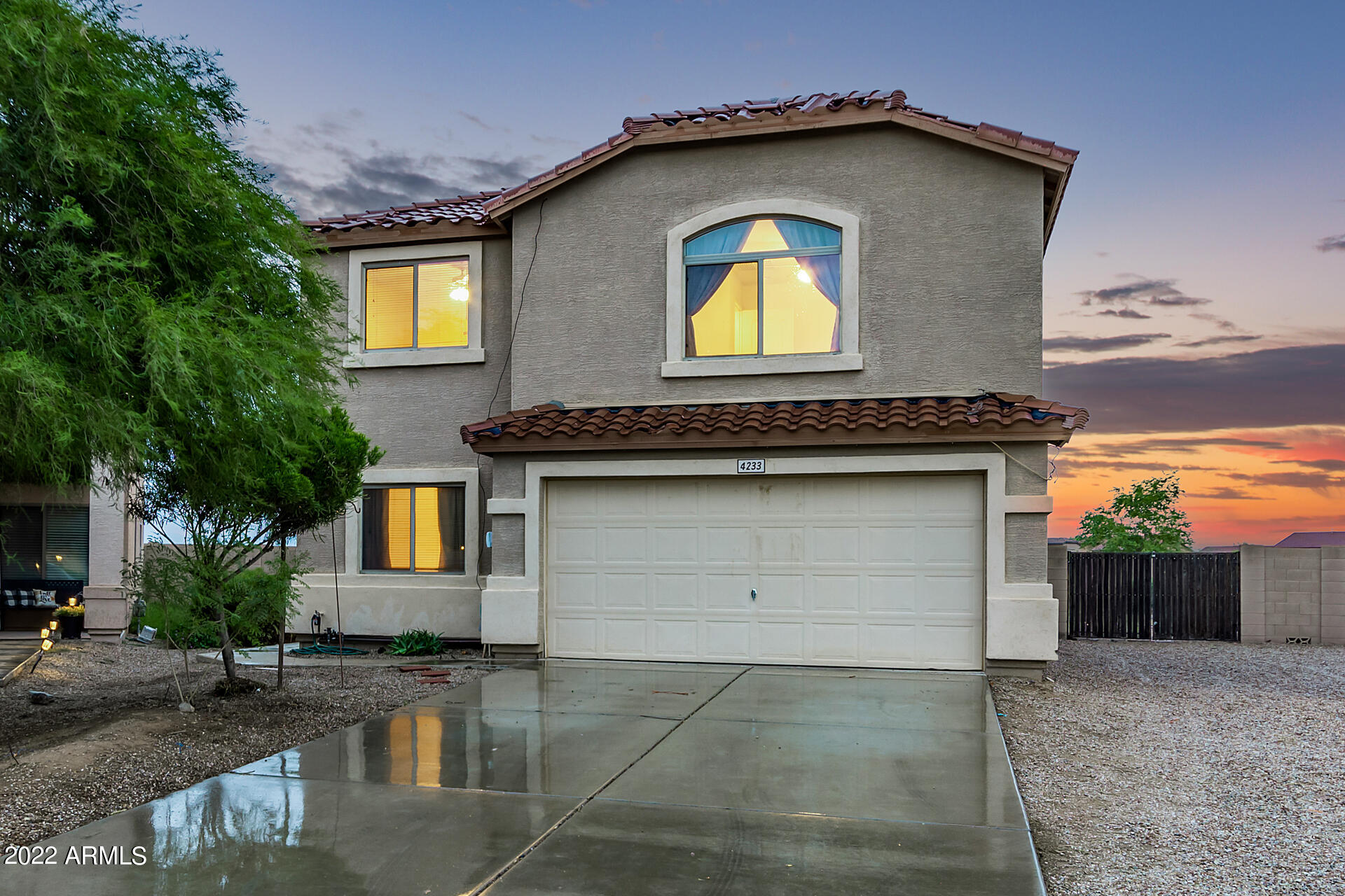 4233 E ARAGONITE Lane