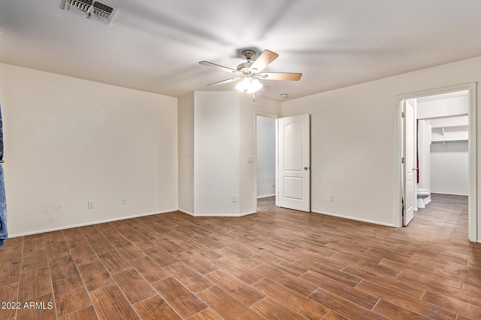4233 E ARAGONITE Lane