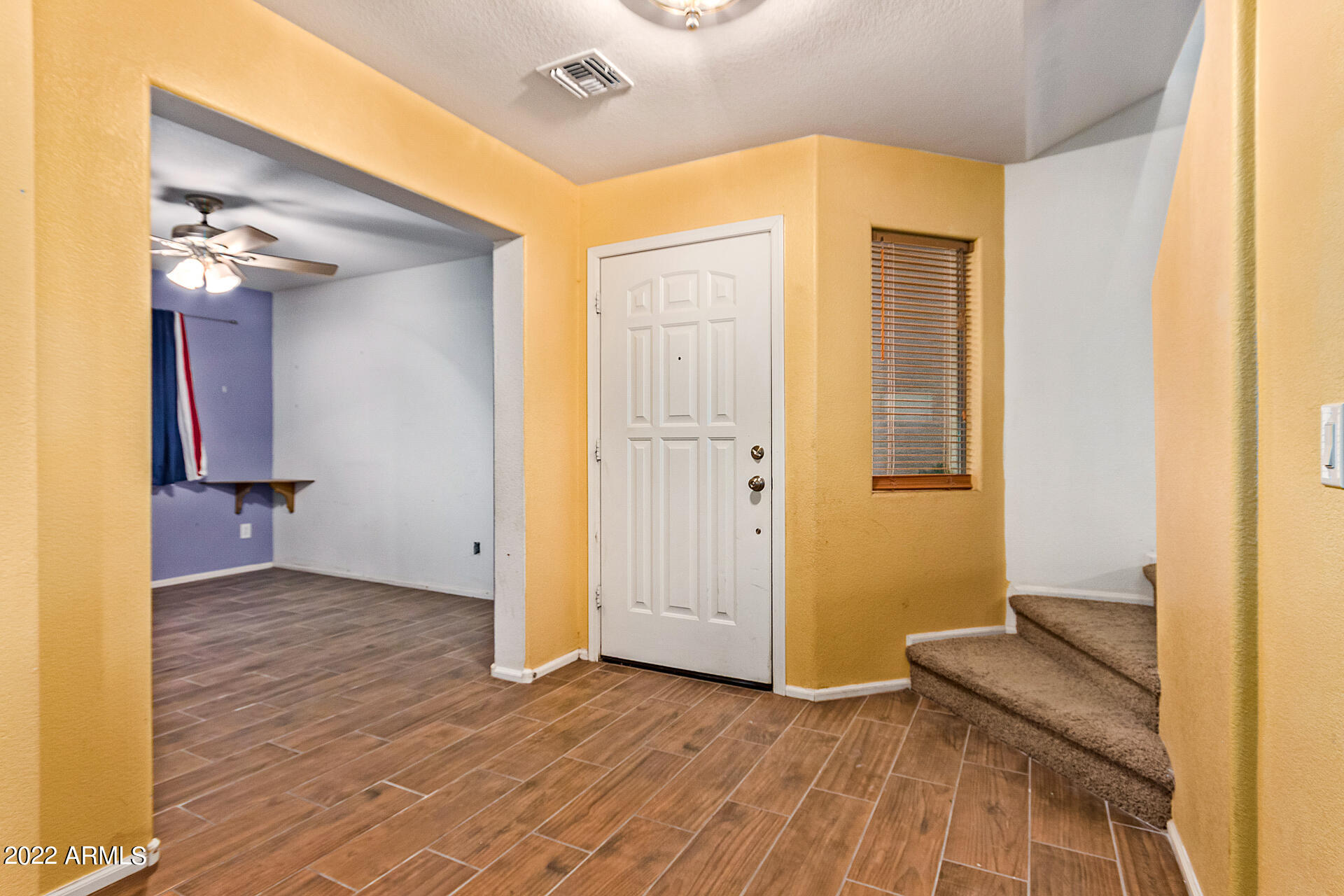 4233 E ARAGONITE Lane