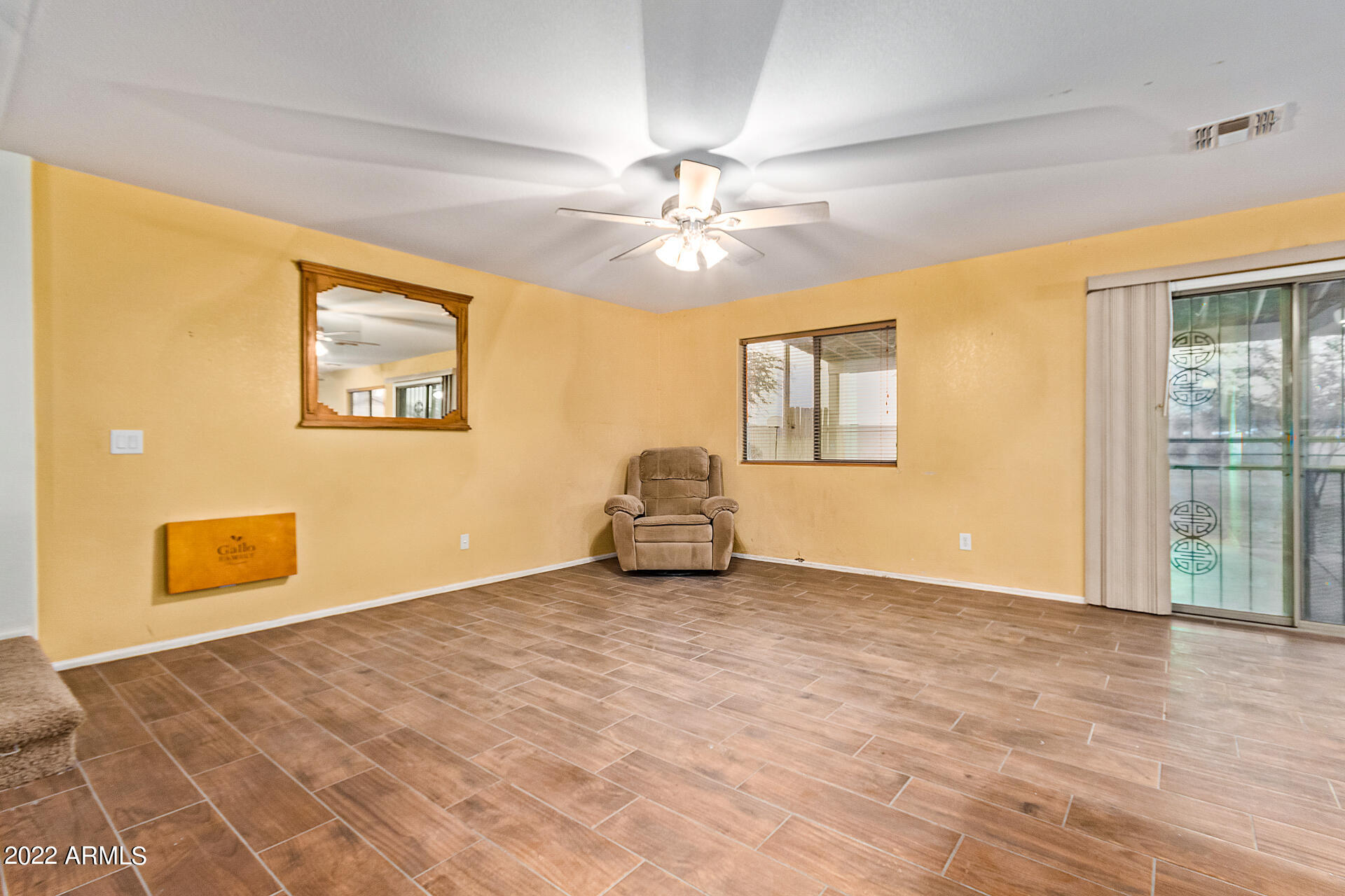 4233 E ARAGONITE Lane