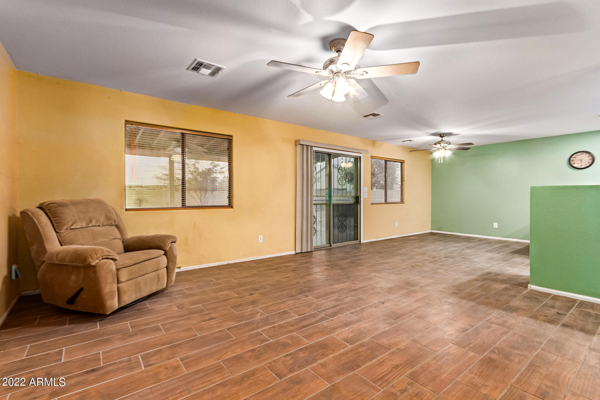 4233 E ARAGONITE Lane