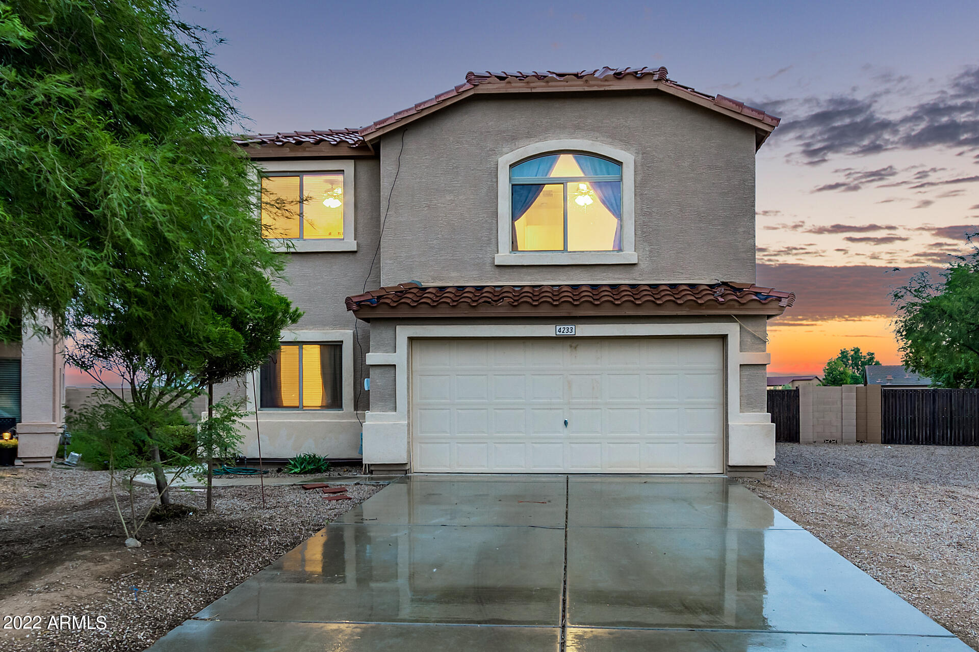 4233 E ARAGONITE Lane