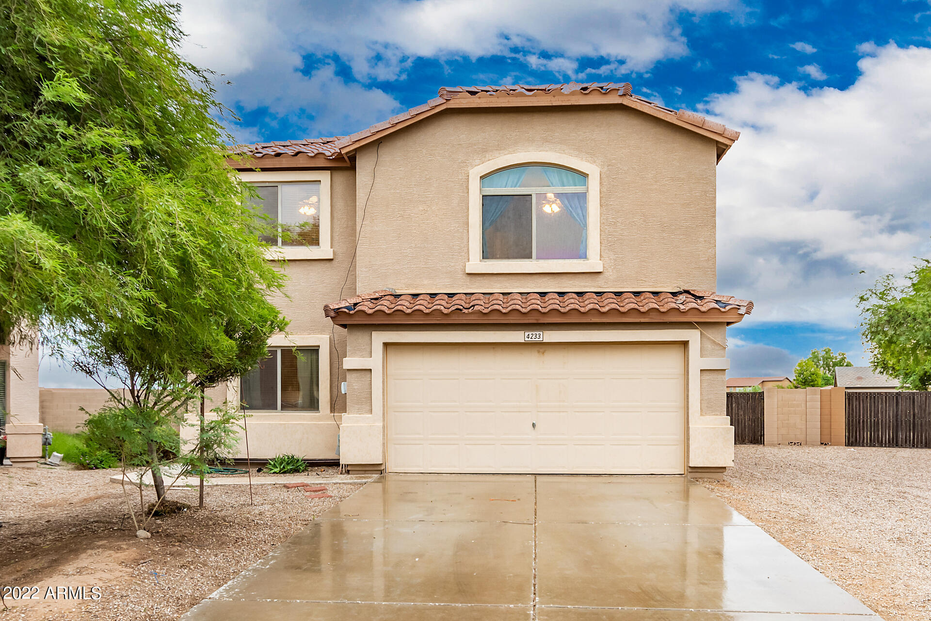 4233 E ARAGONITE Lane