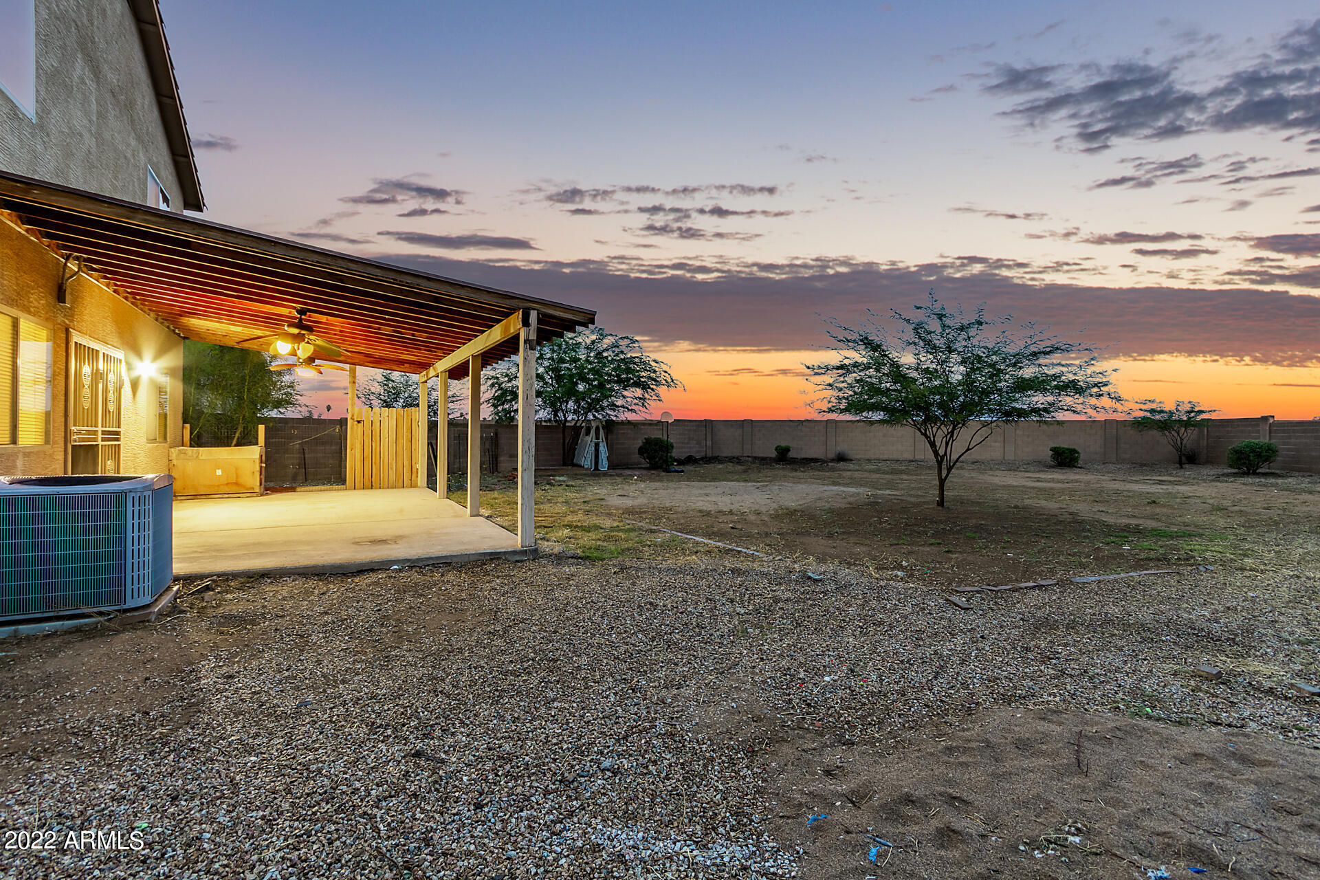 4233 E ARAGONITE Lane