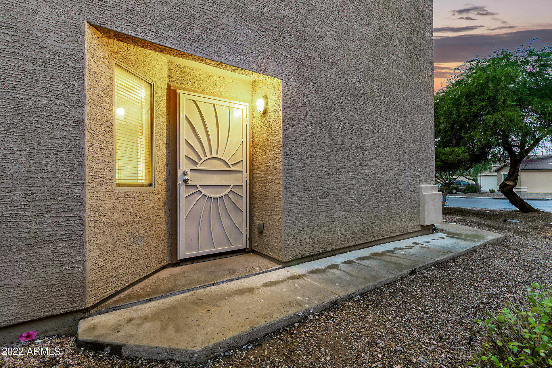 4233 E ARAGONITE Lane