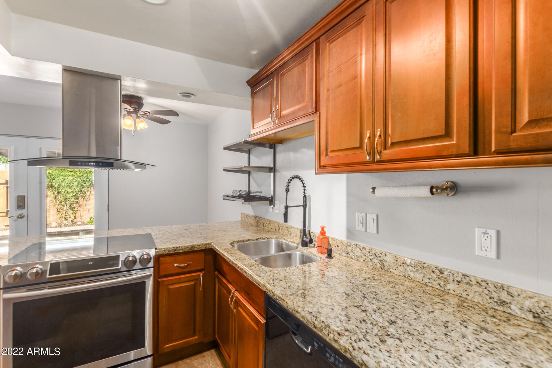 8135 N CENTRAL Avenue # 9