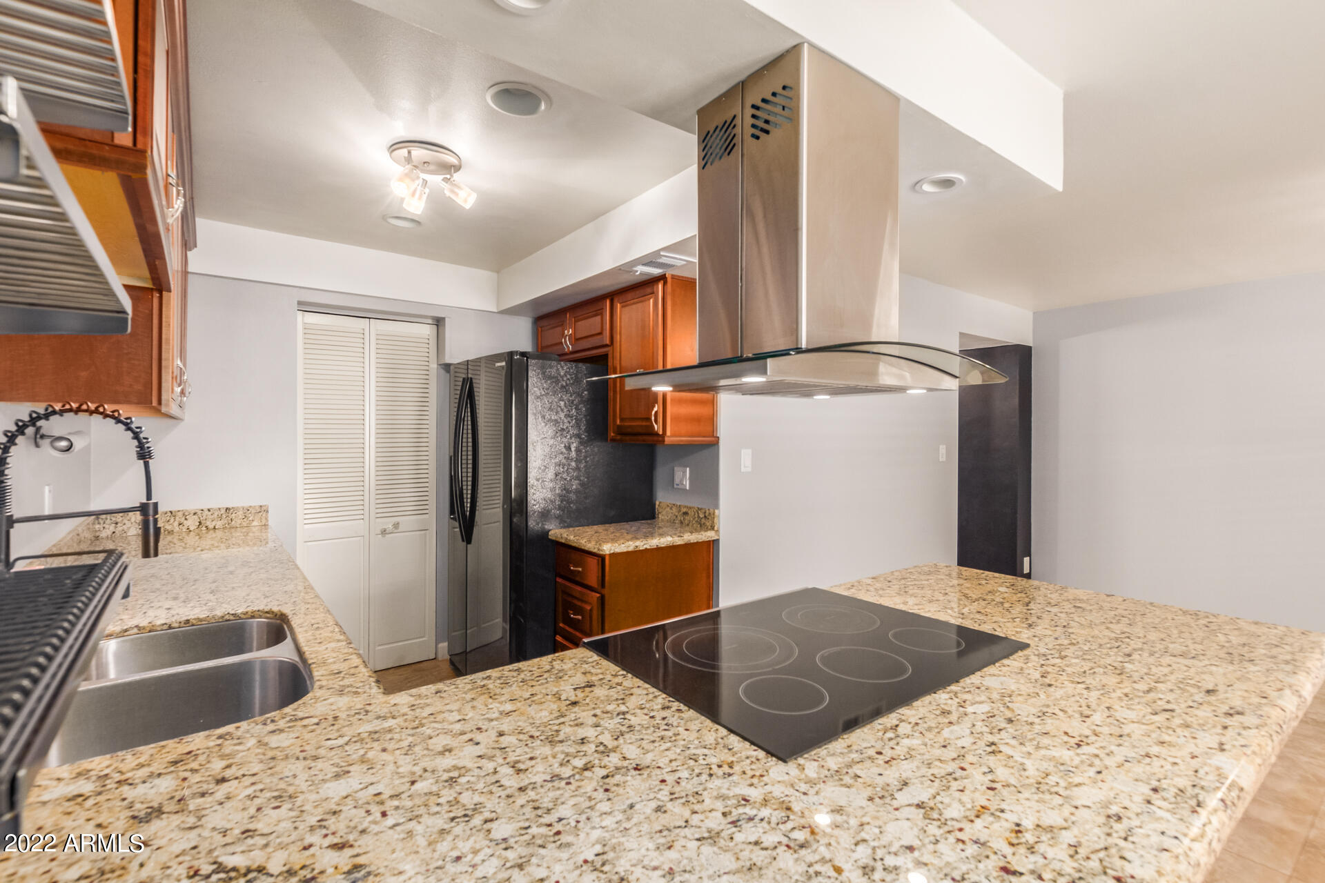 8135 N CENTRAL Avenue # 9