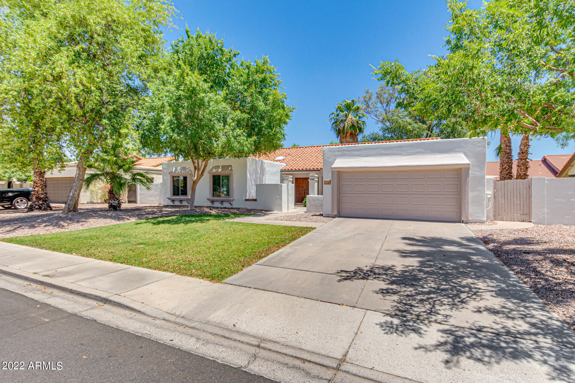 2247 N LINDA Street