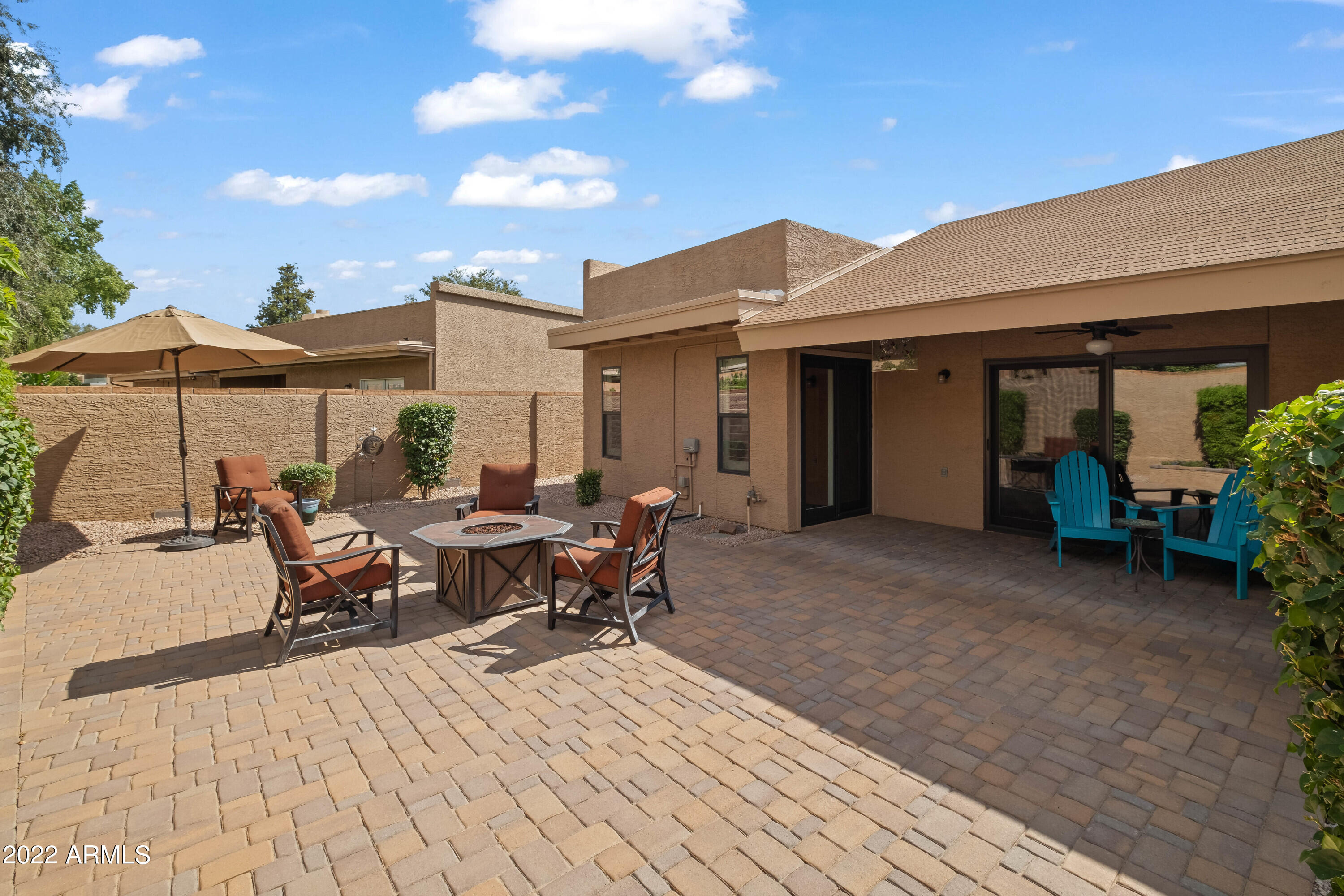 9128 E WINCHCOMB Drive