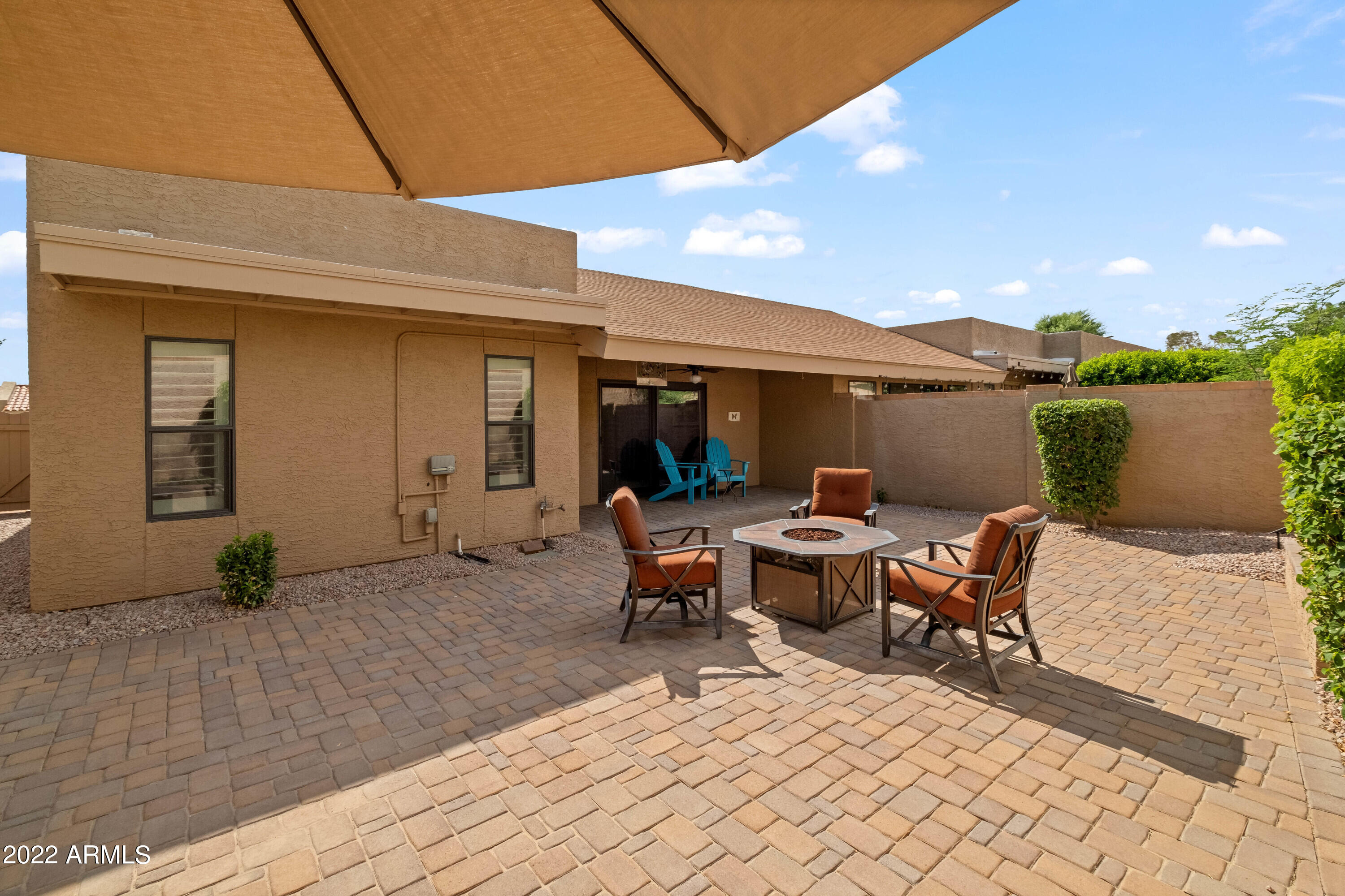 9128 E WINCHCOMB Drive