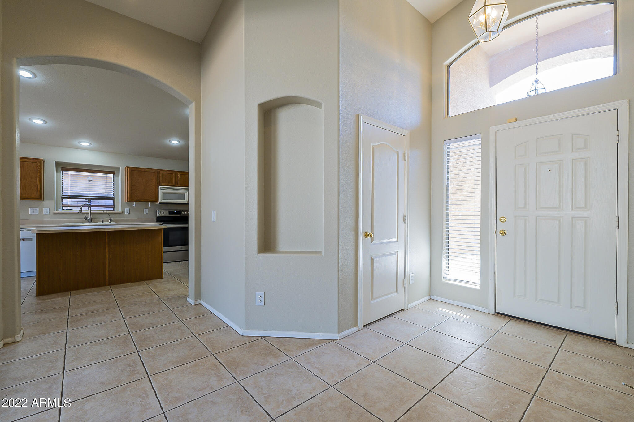 490 E CLAIRIDGE Drive