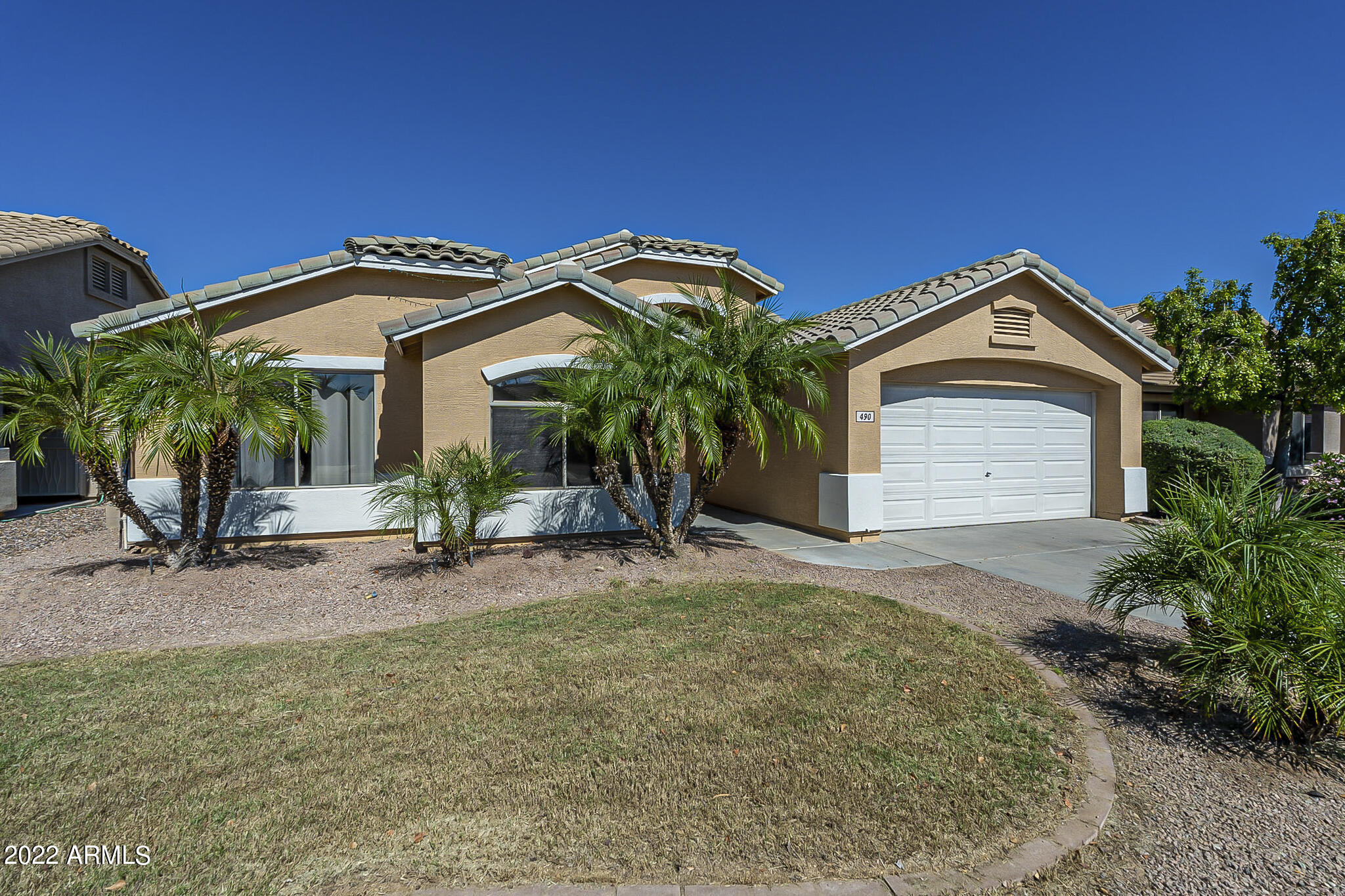 490 E CLAIRIDGE Drive