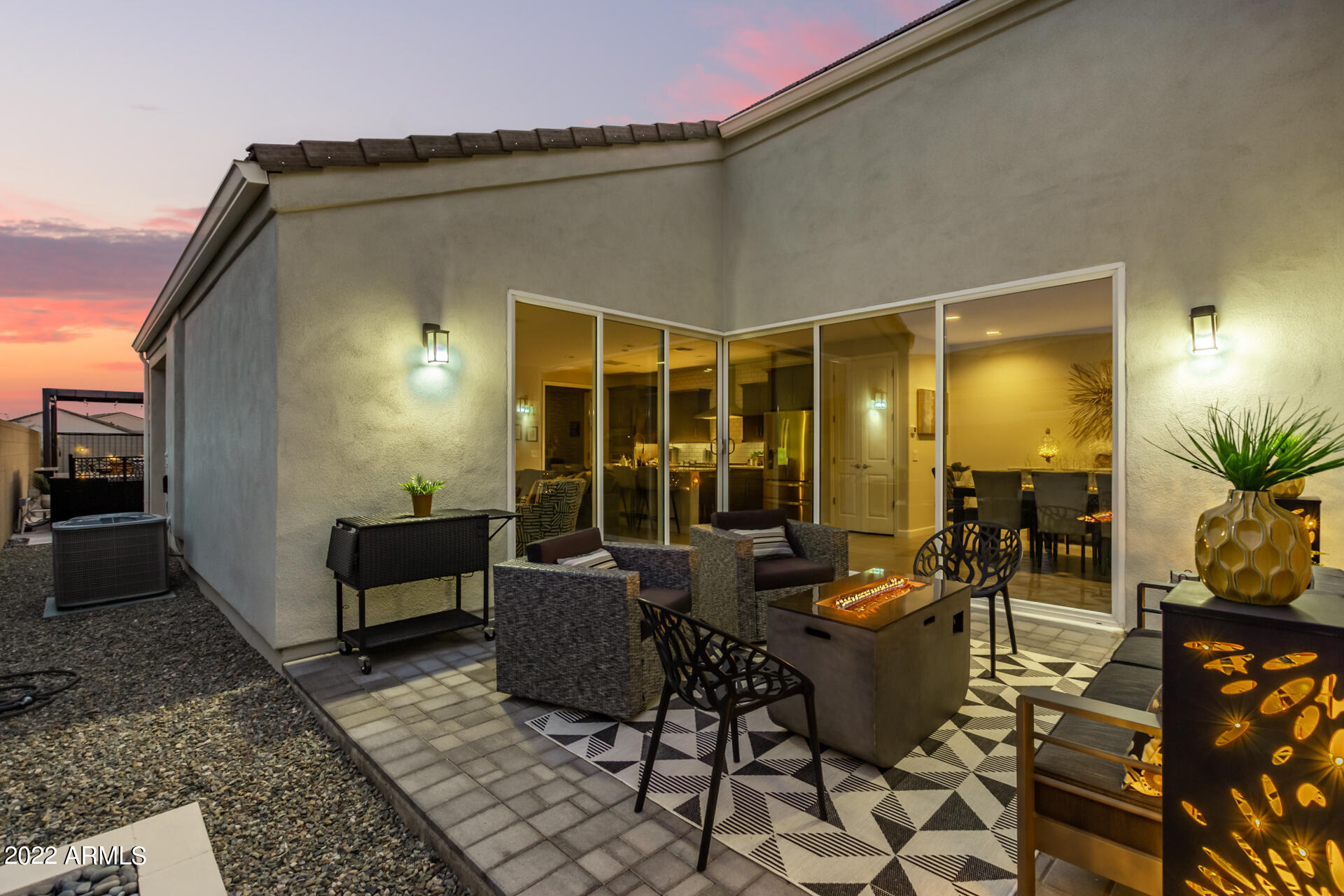 2123 E Questa Drive