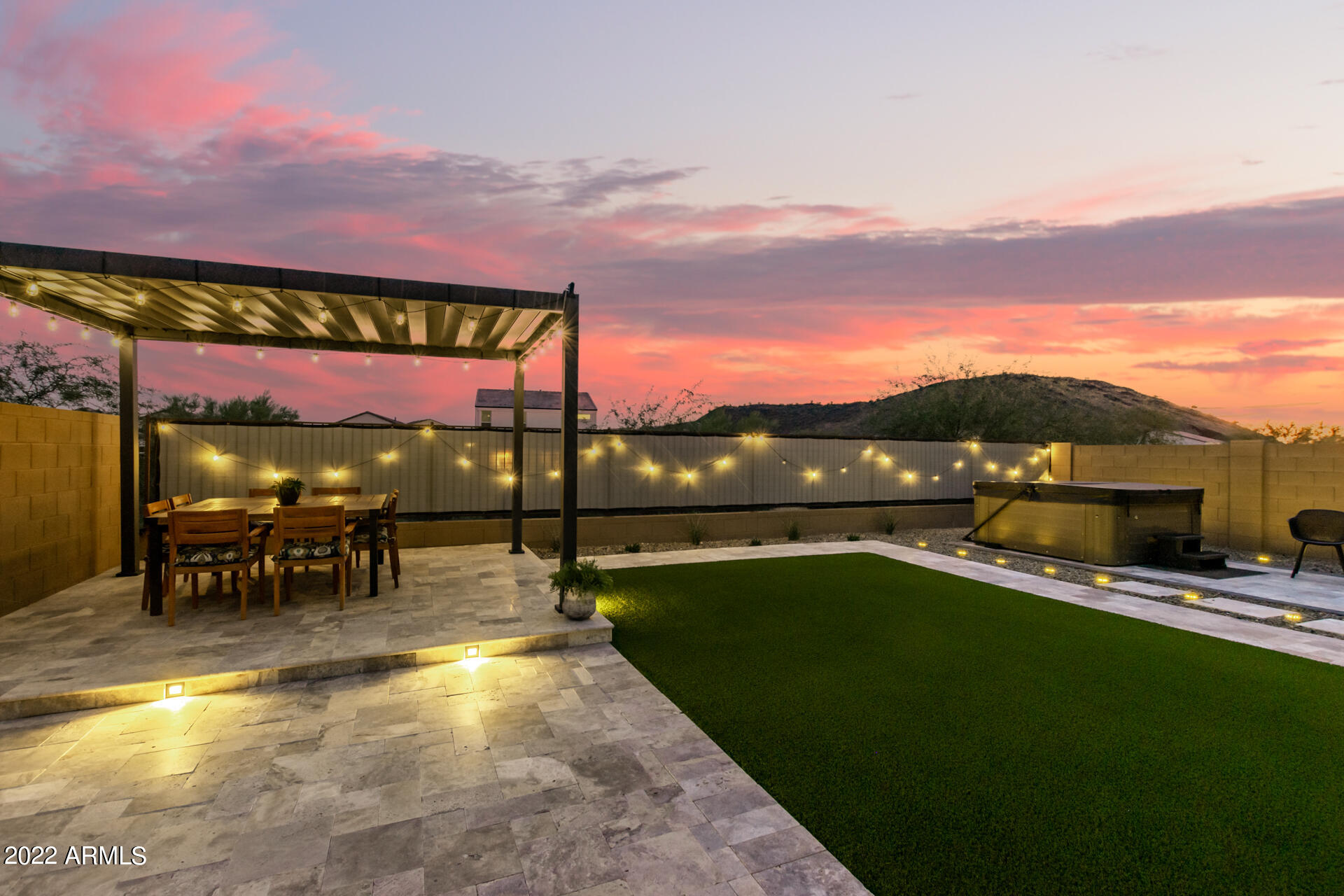 2123 E Questa Drive