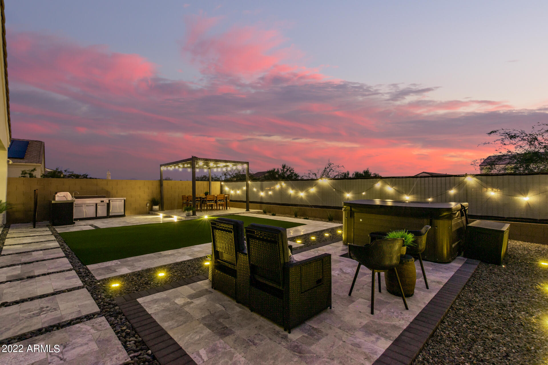 2123 E Questa Drive