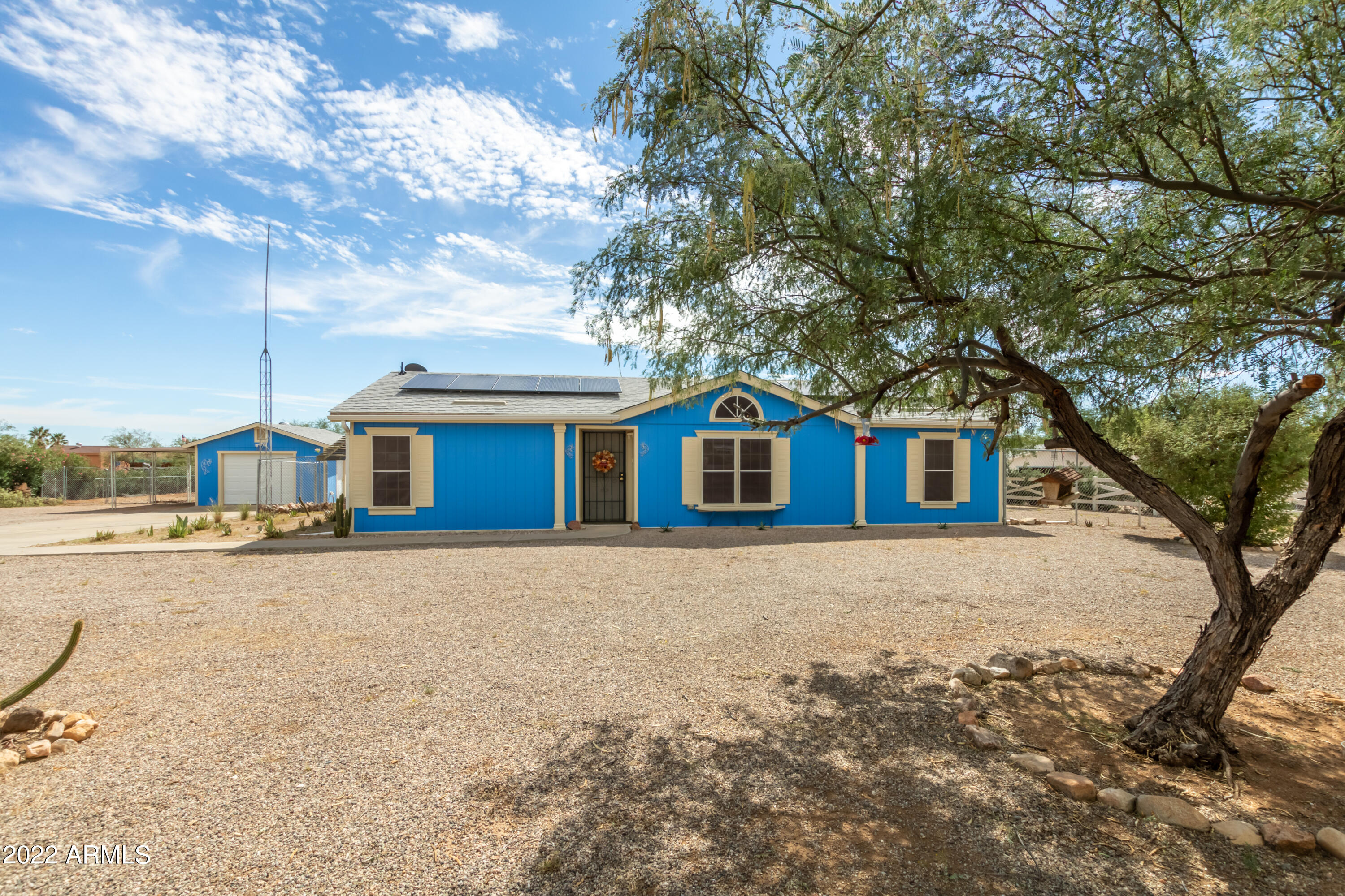 23237 W STAGHORN Lane