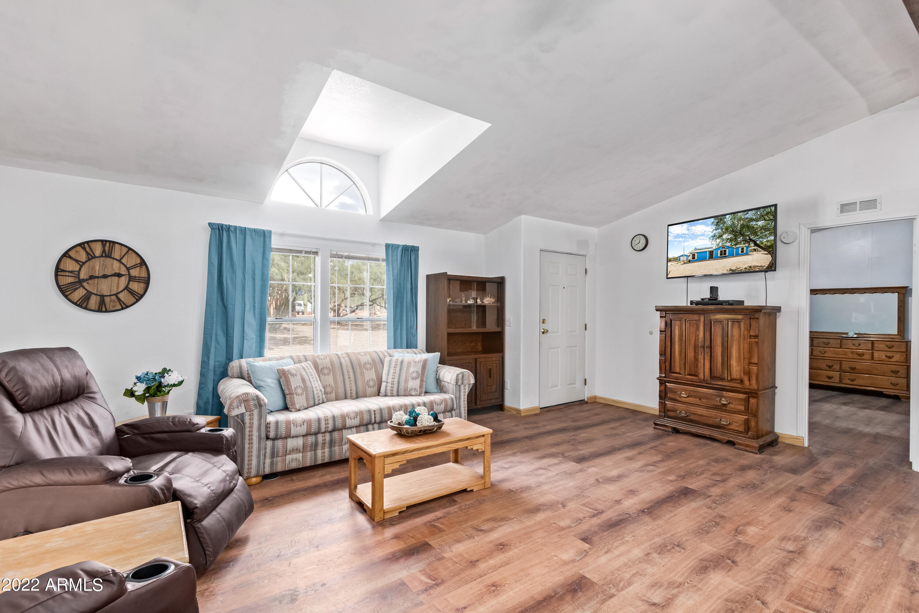 23237 W STAGHORN Lane