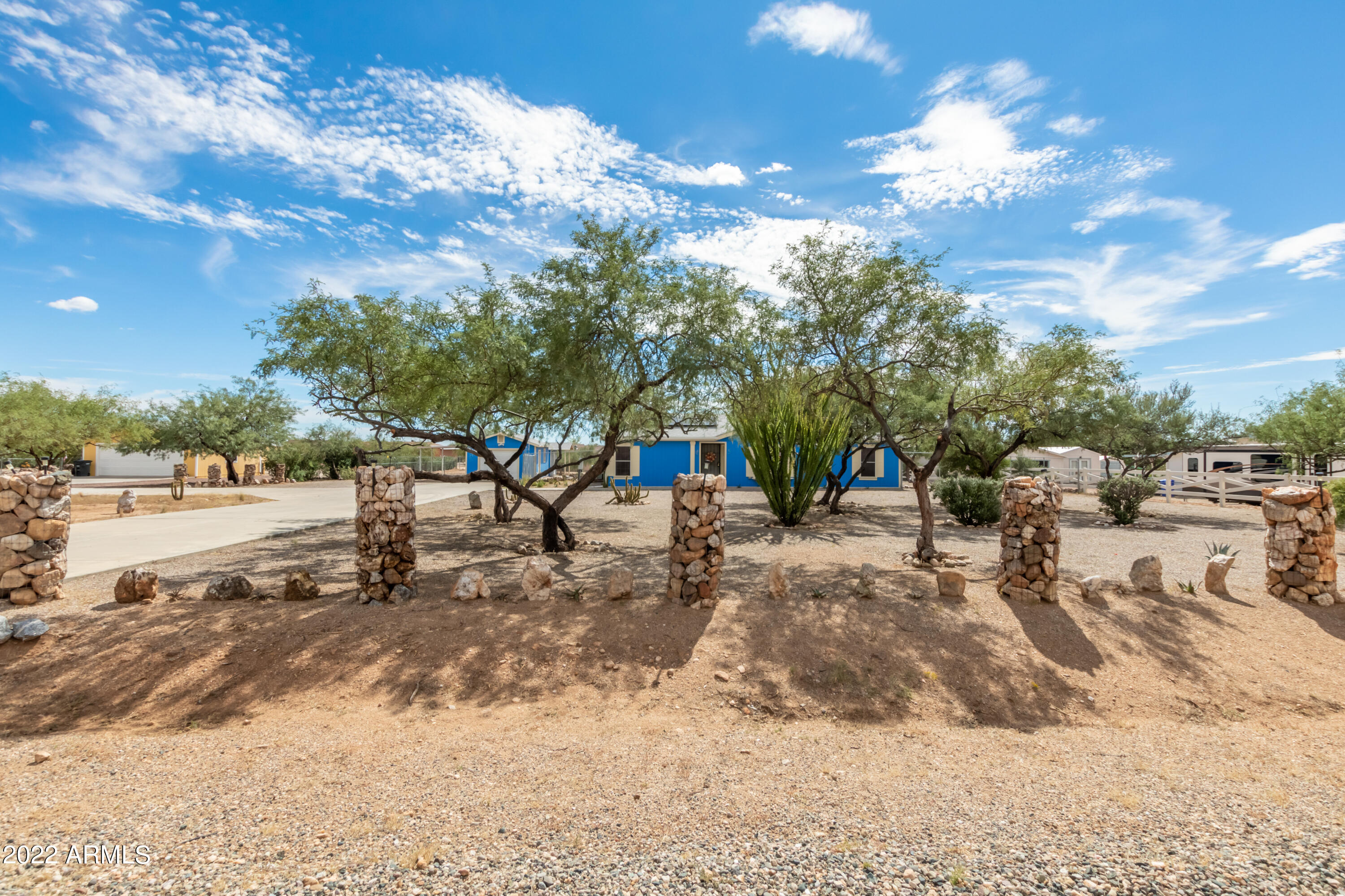 23237 W STAGHORN Lane