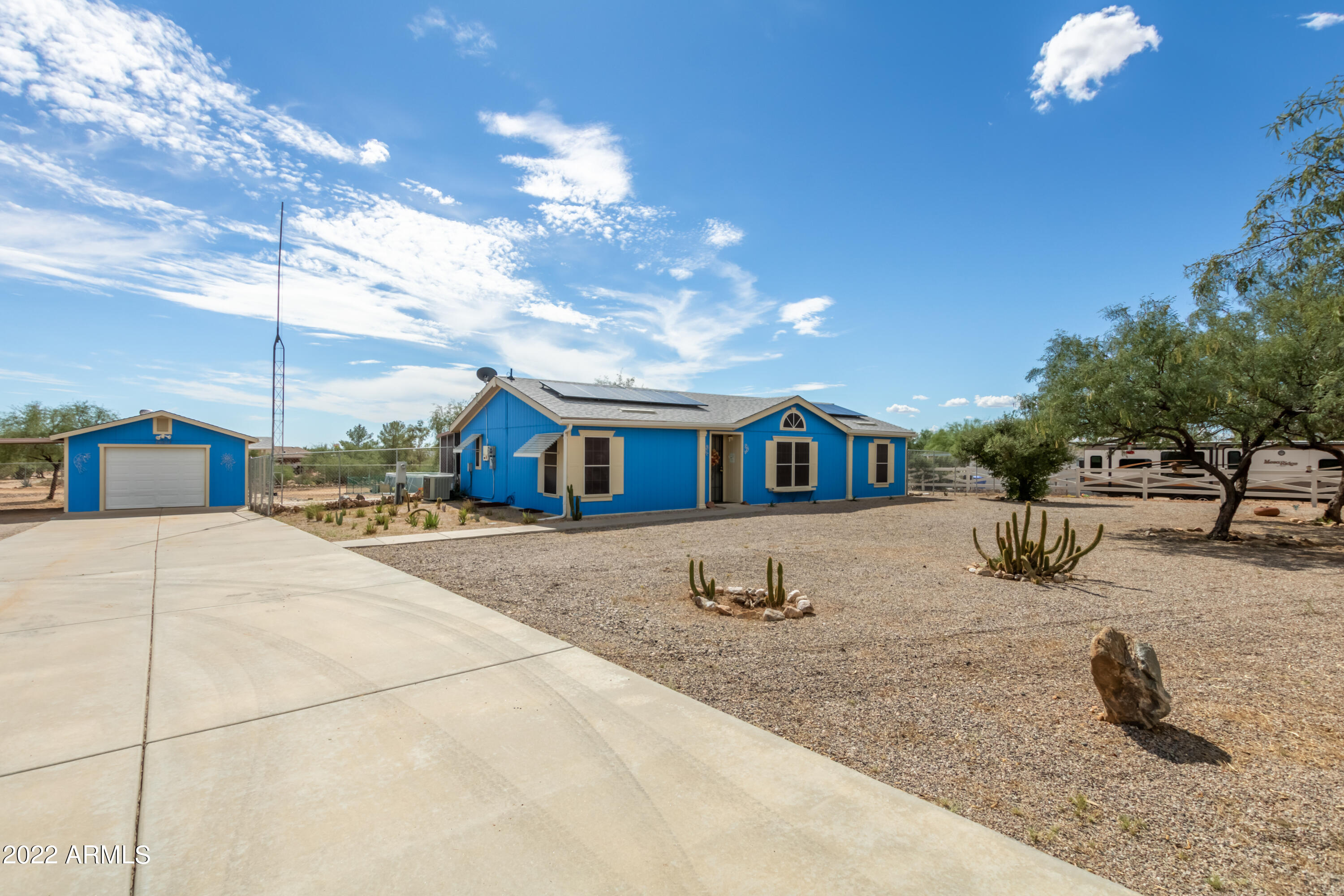 23237 W STAGHORN Lane